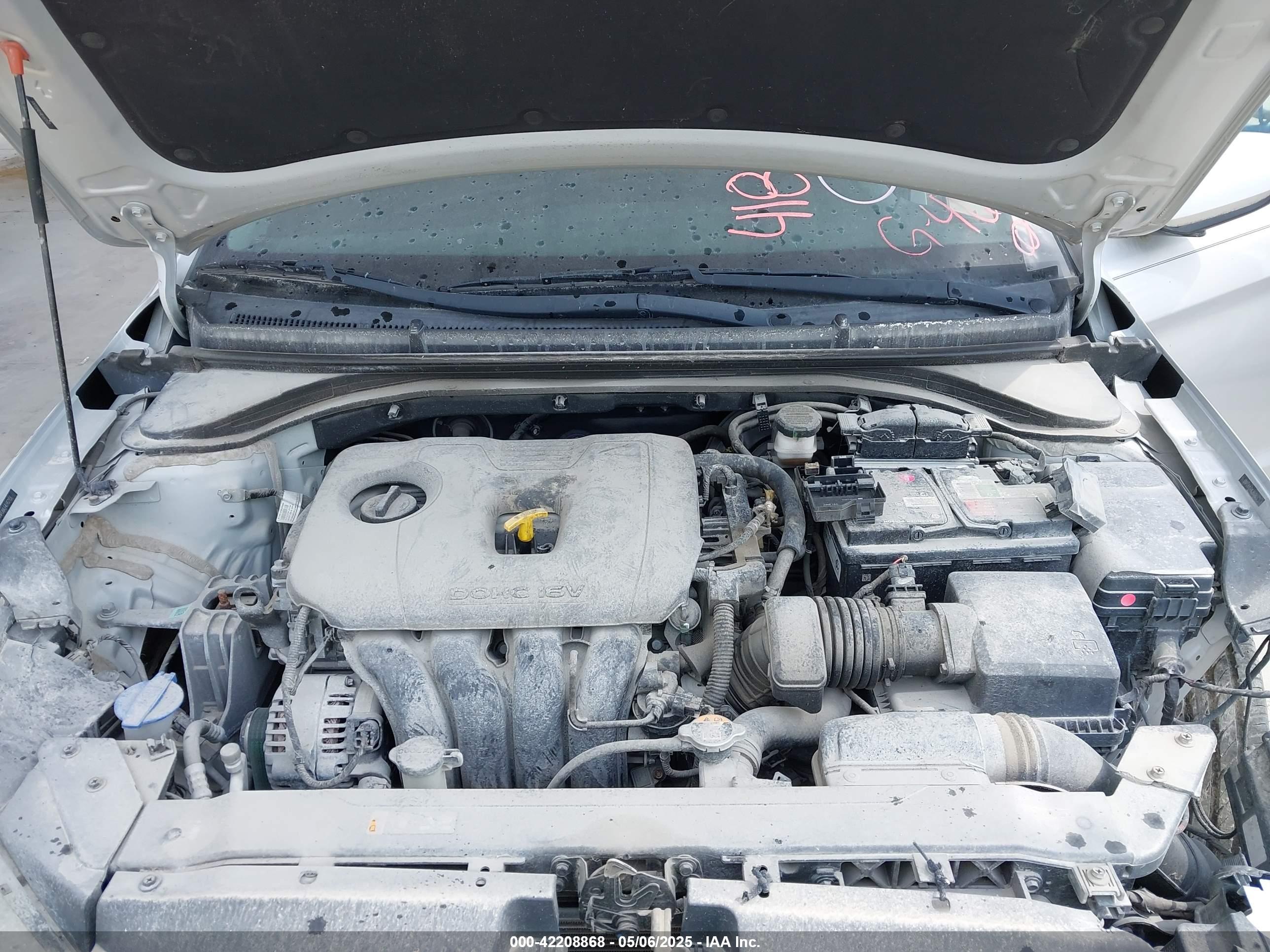 HYUNDAI ELANTRA image 10