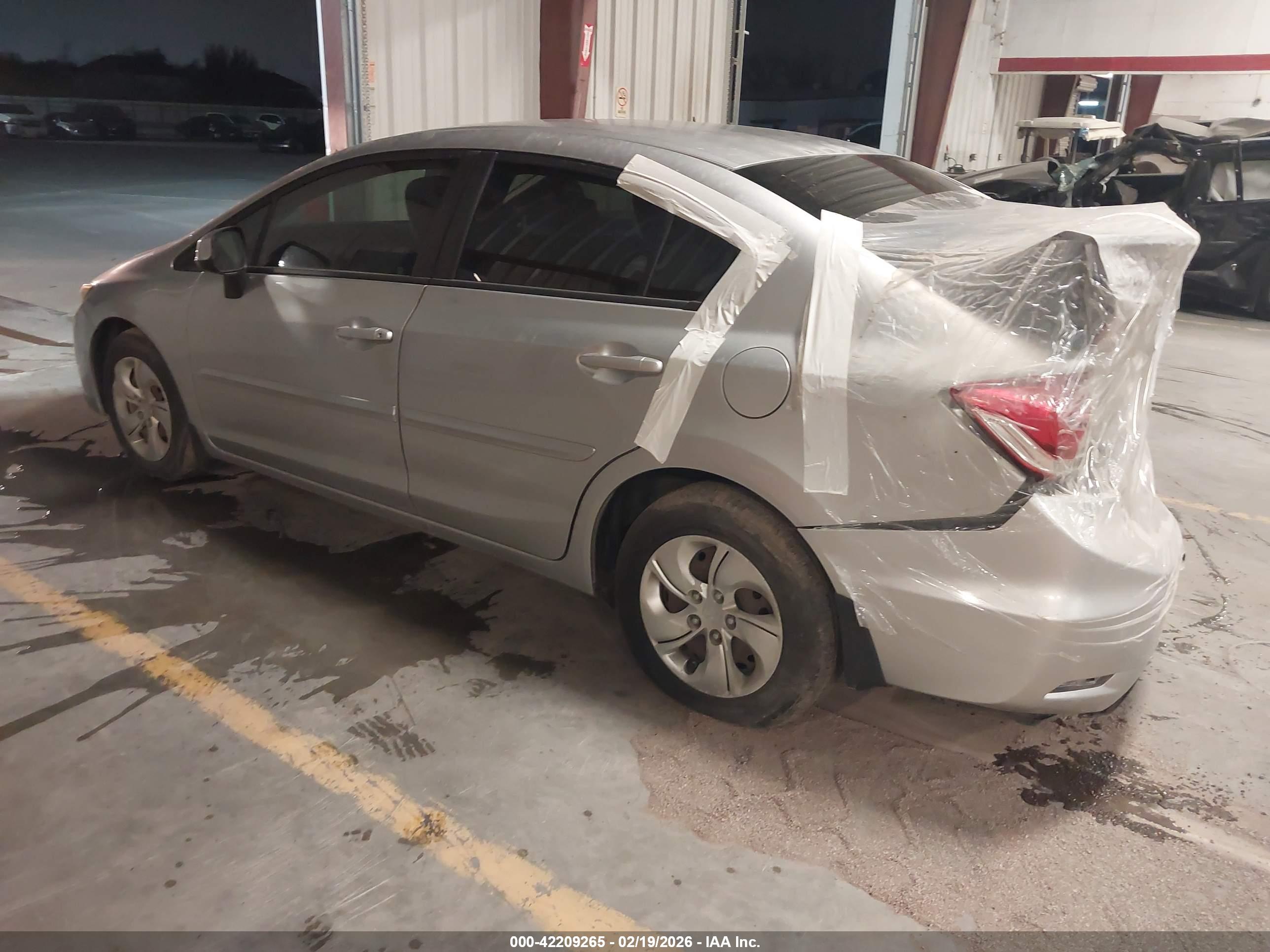 HONDA CIVIC image 3