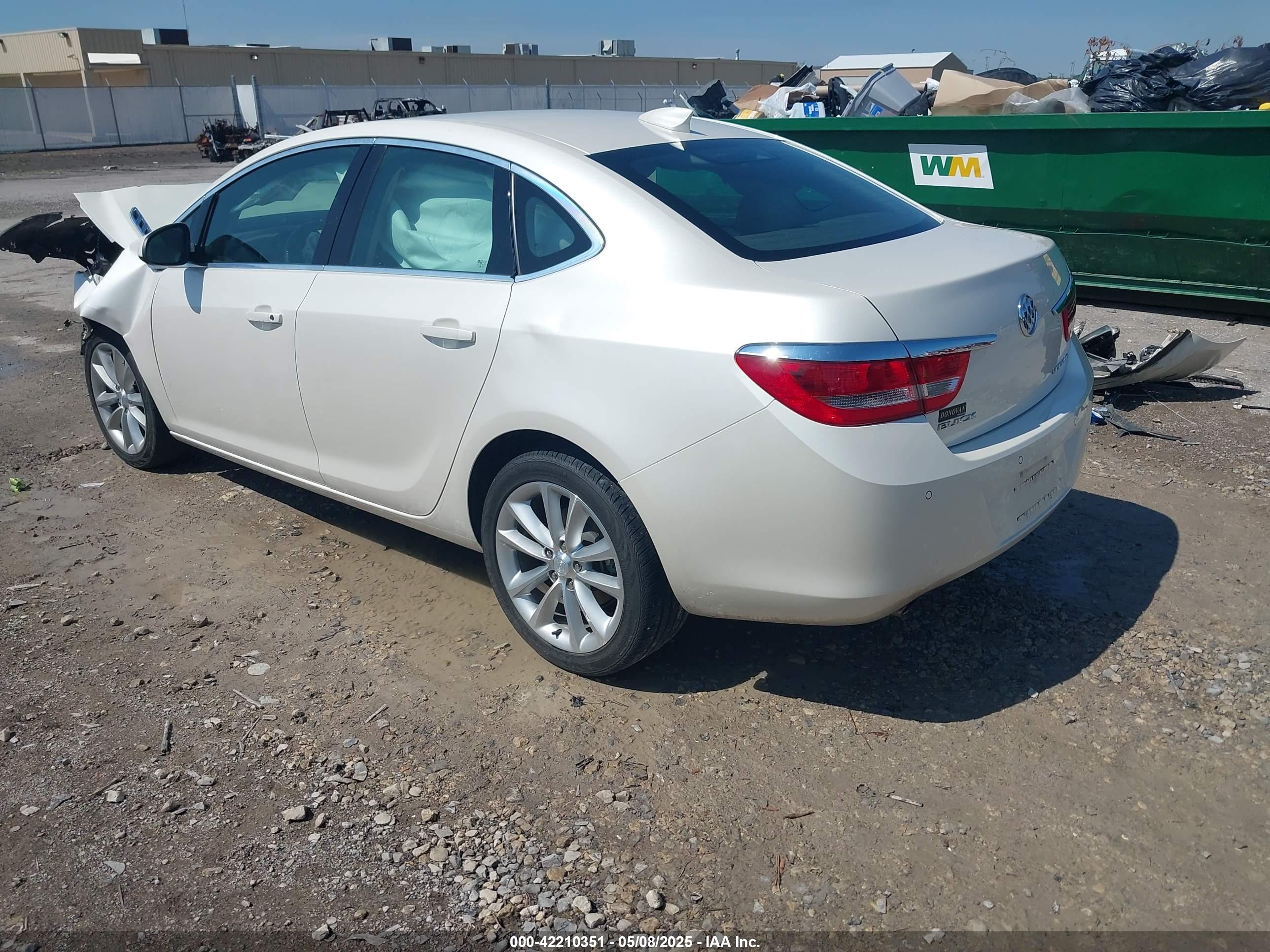BUICK VERANO image 3