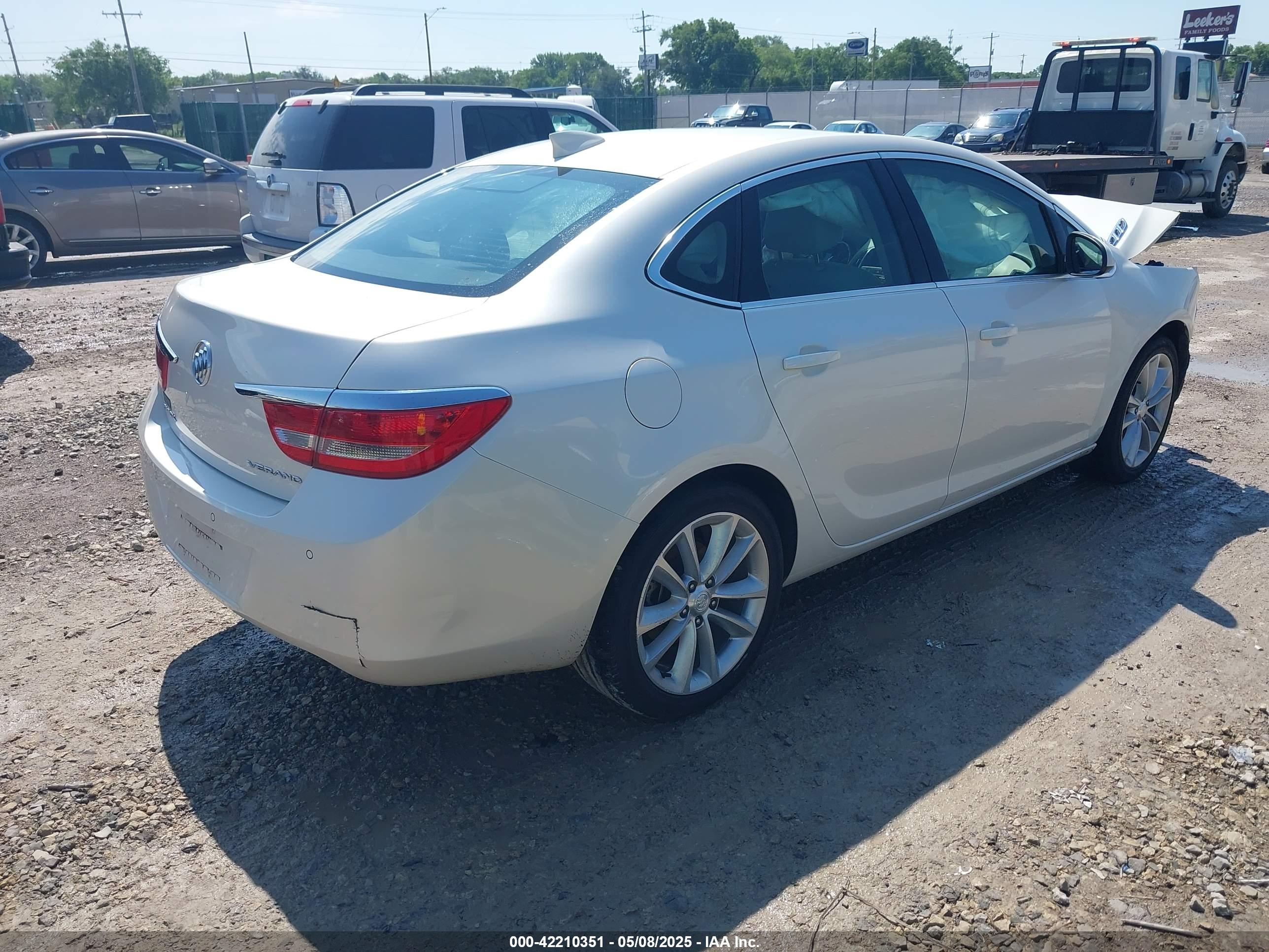 BUICK VERANO image 4