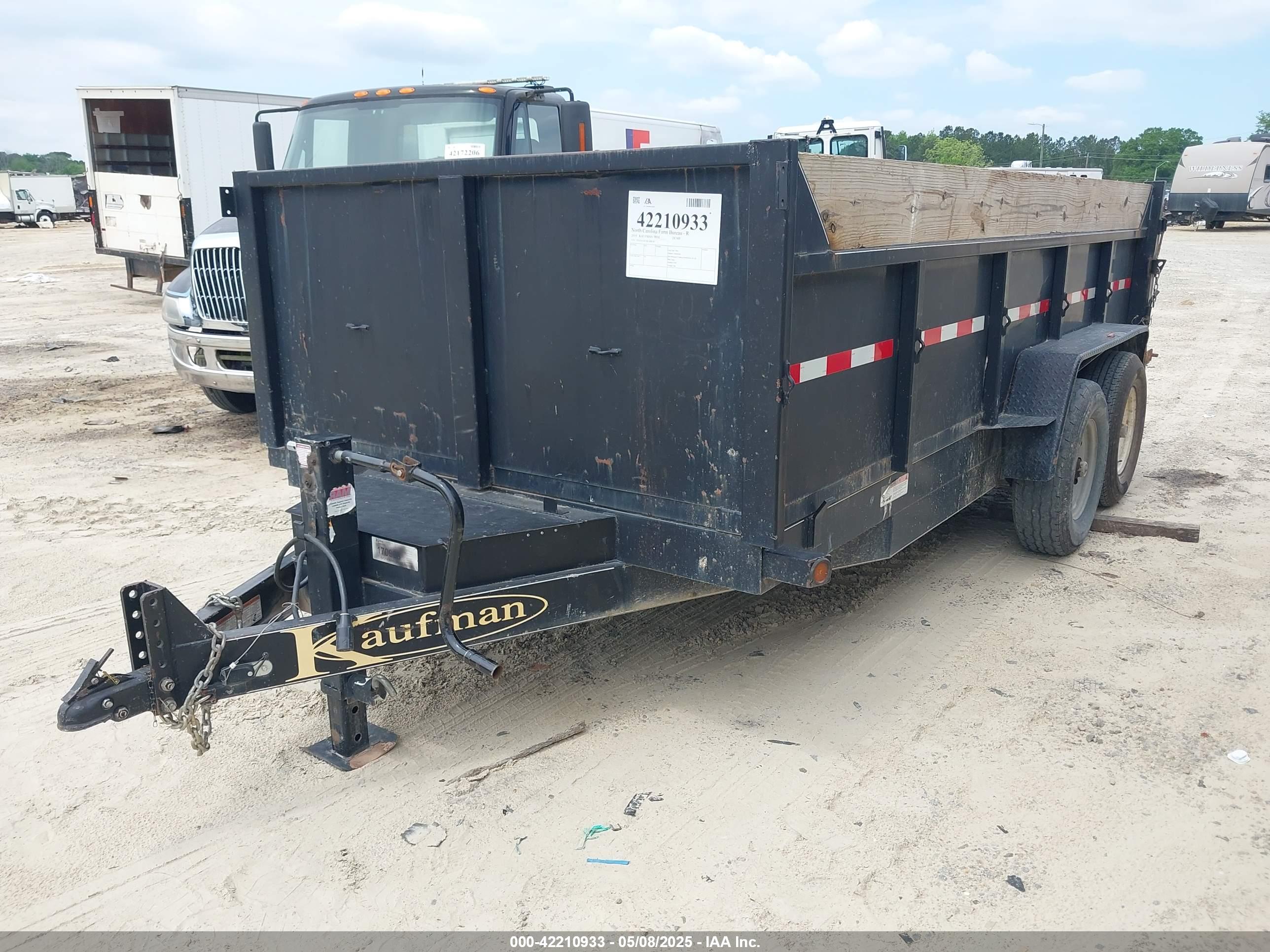 KAUFMAN TRAILERS image 2