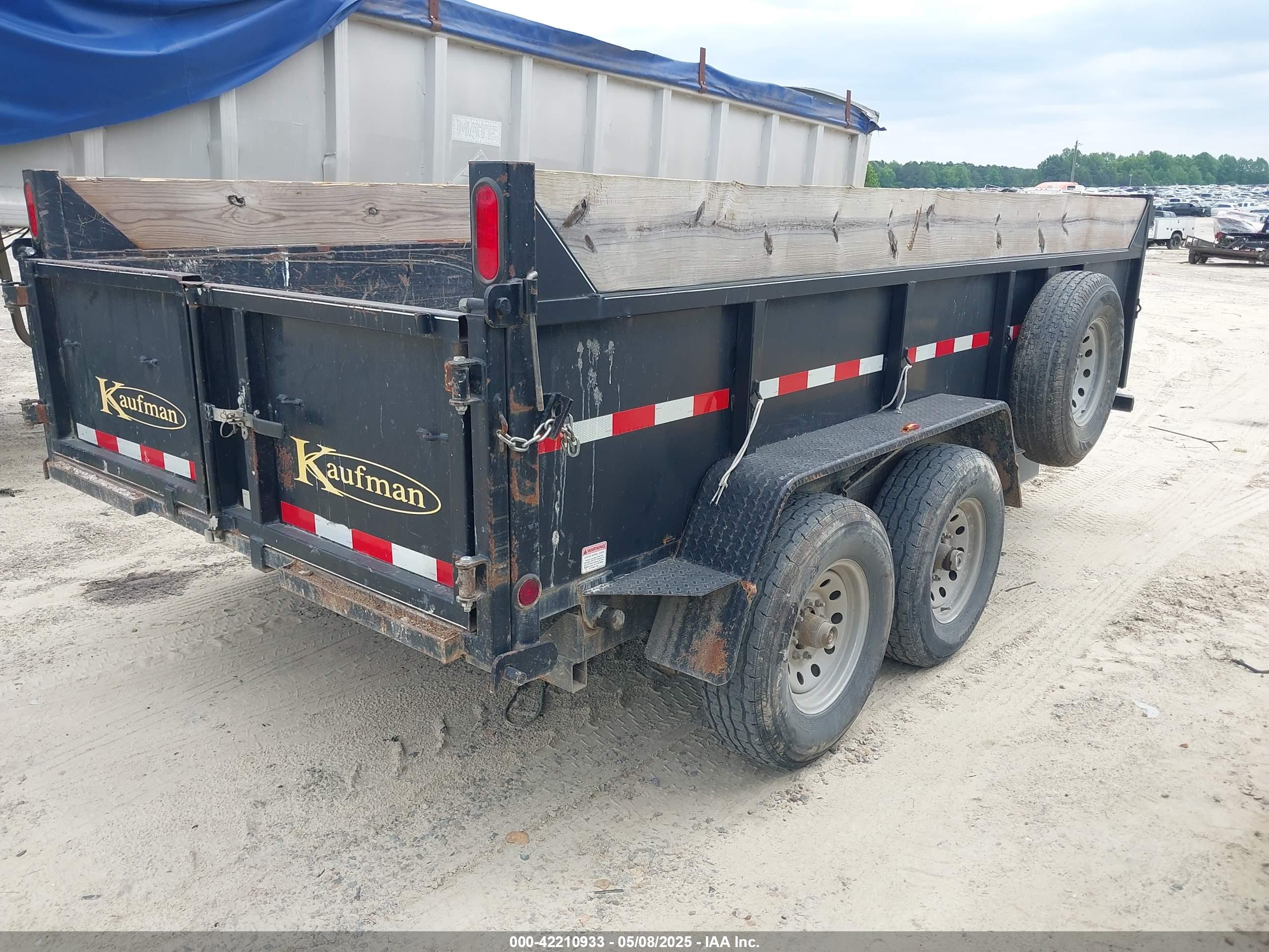 KAUFMAN TRAILERS image 4