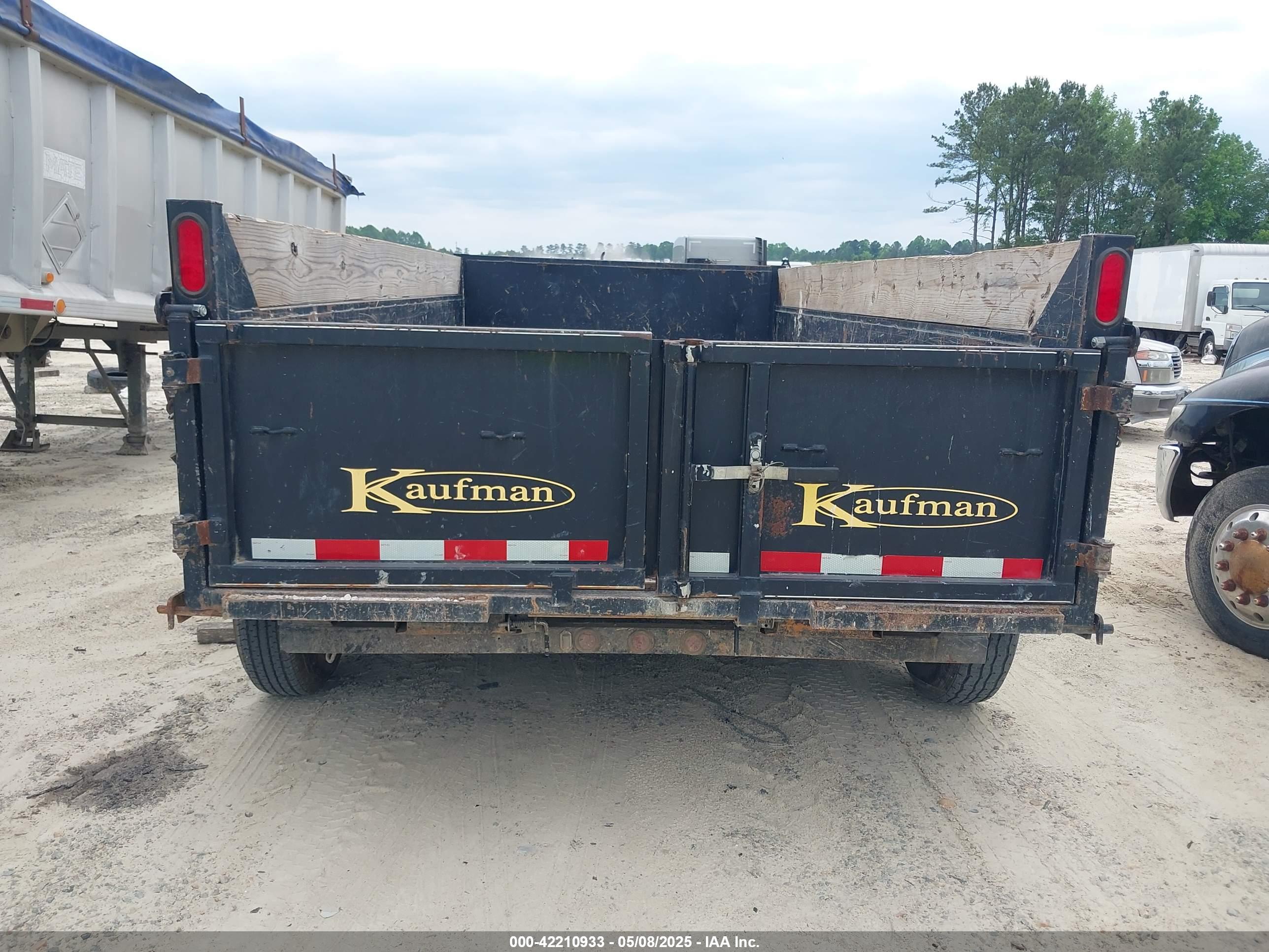 KAUFMAN TRAILERS image 8