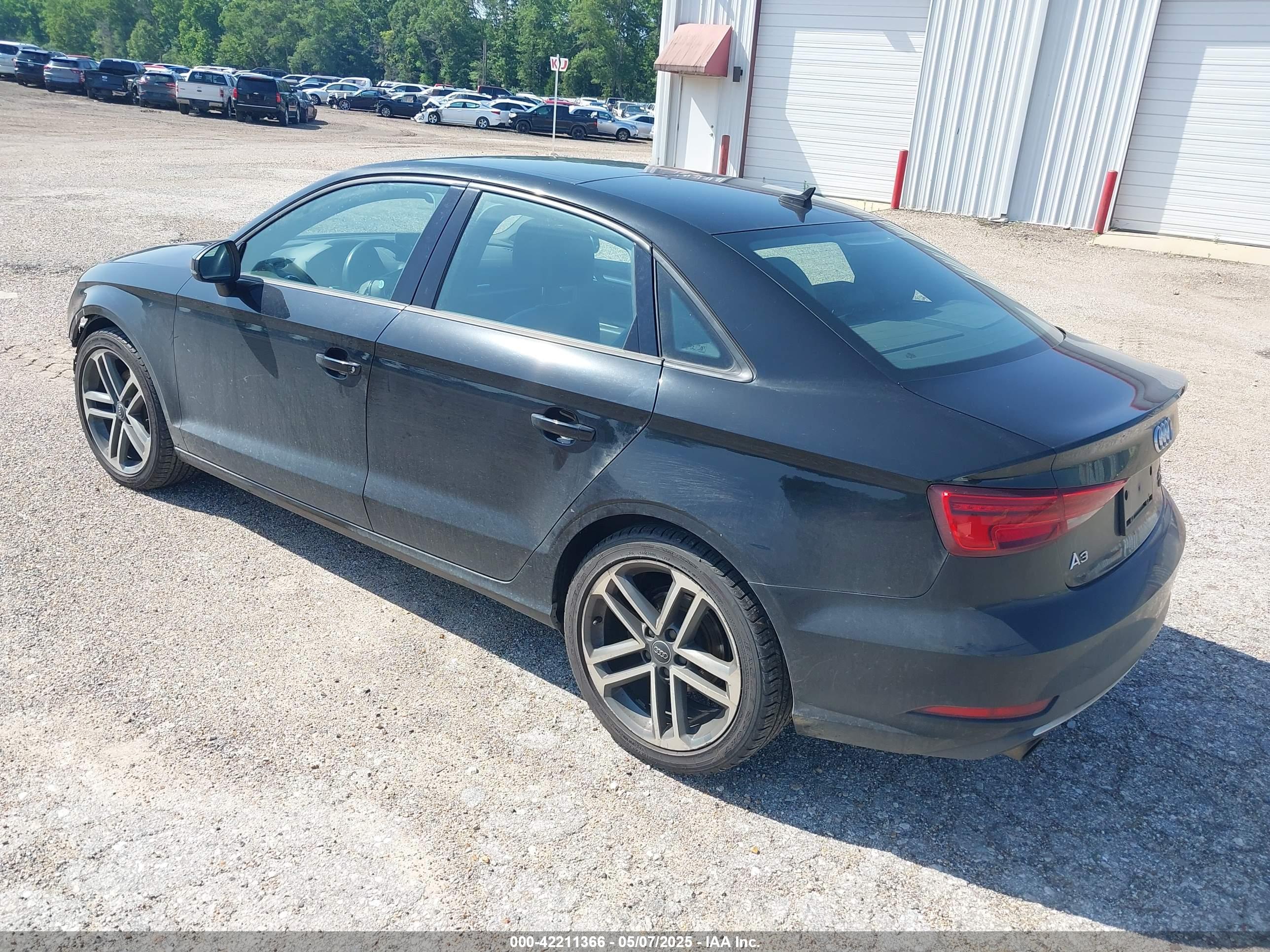 AUDI A3 image 3