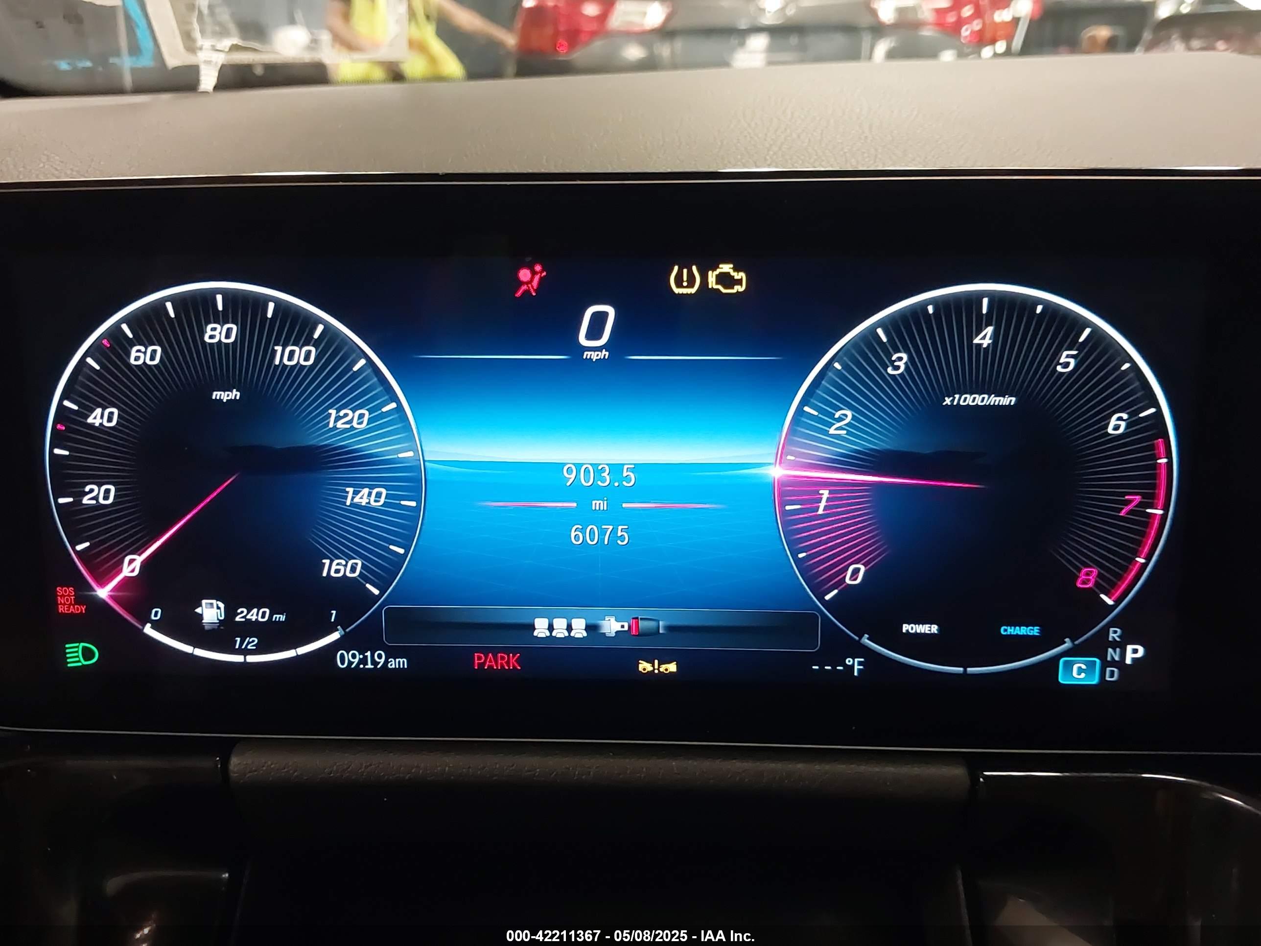 MERCEDES-BENZ GLA image 7