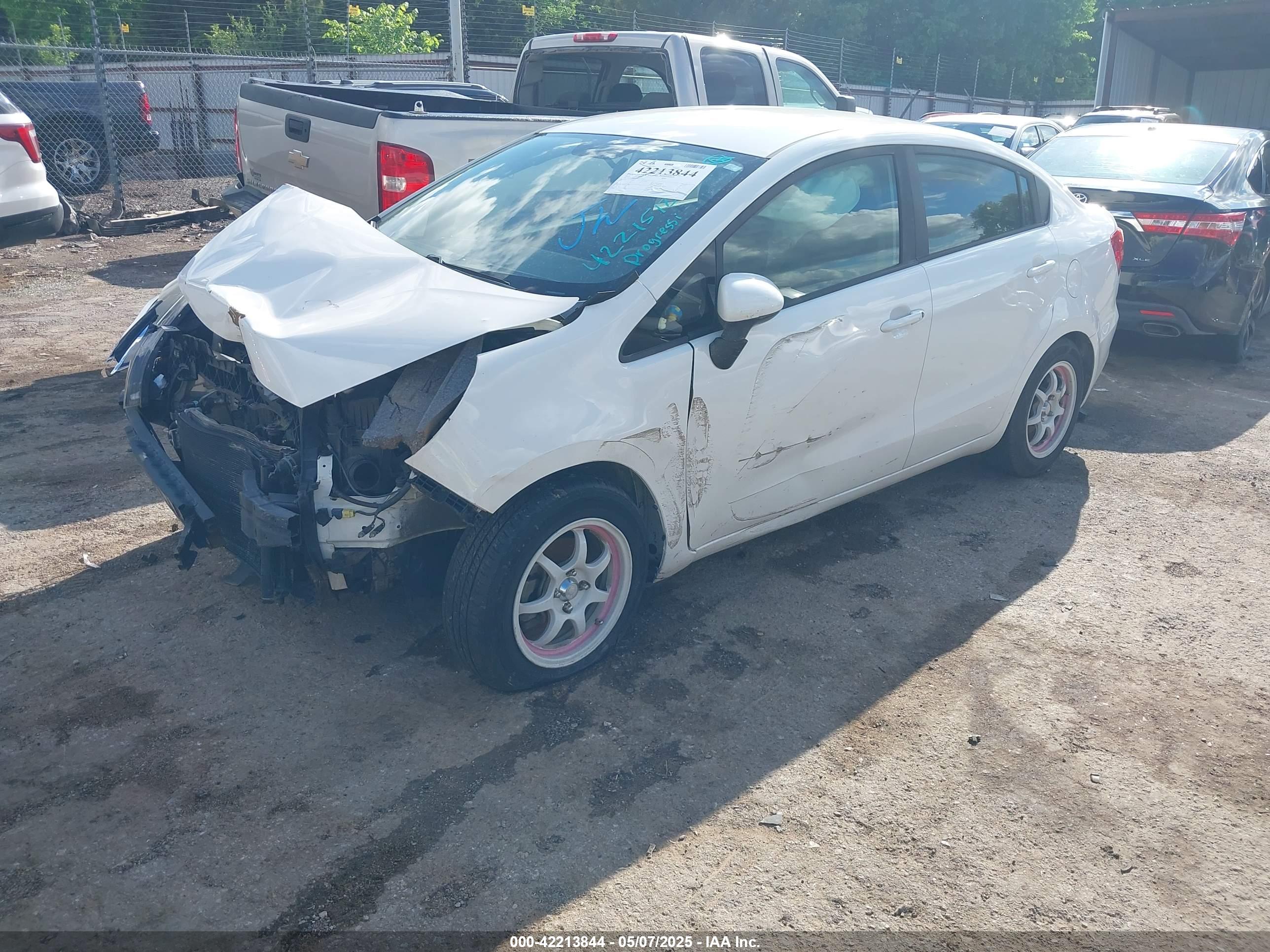 KIA RIO image 2