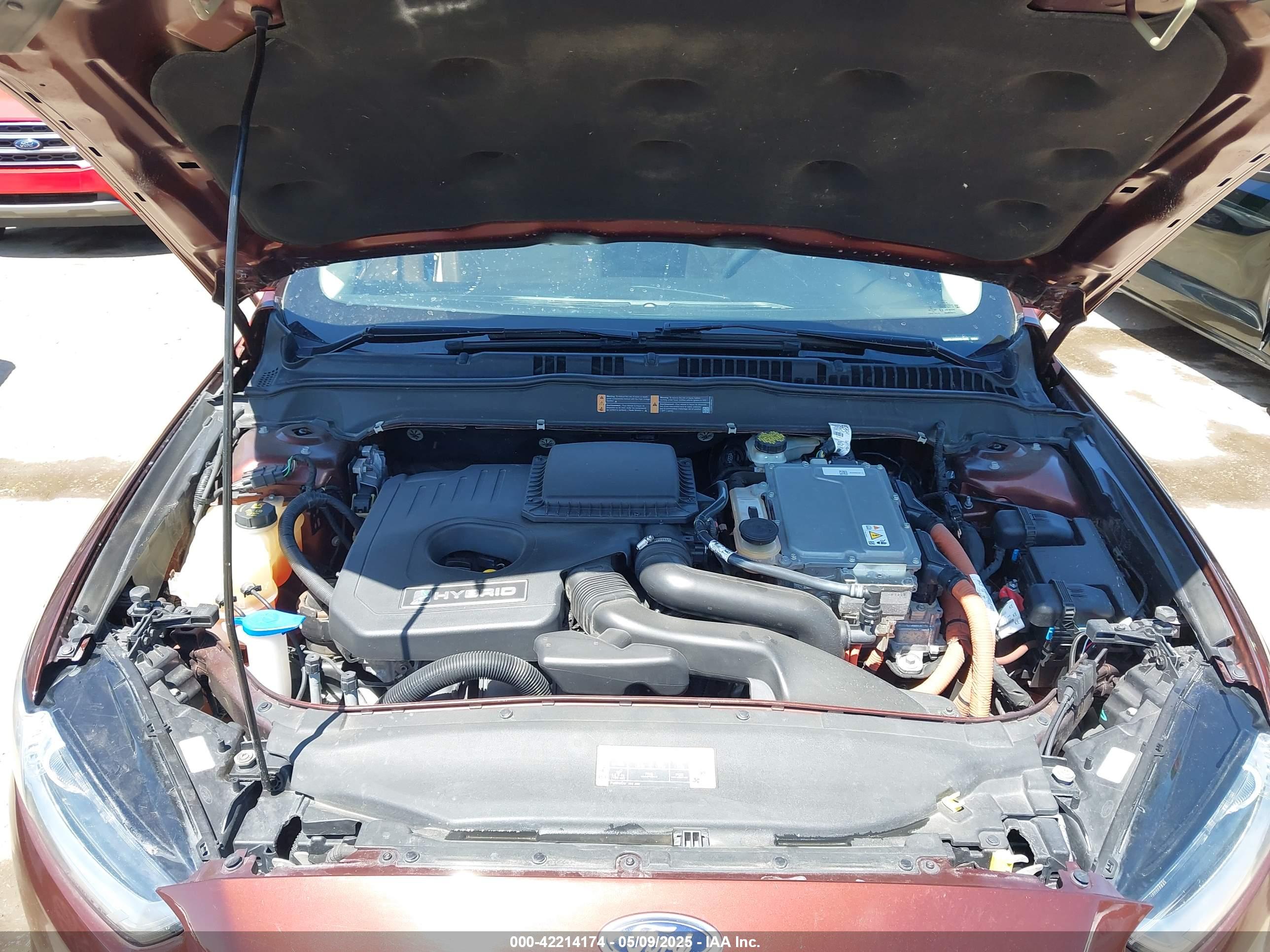FORD FUSION image 10