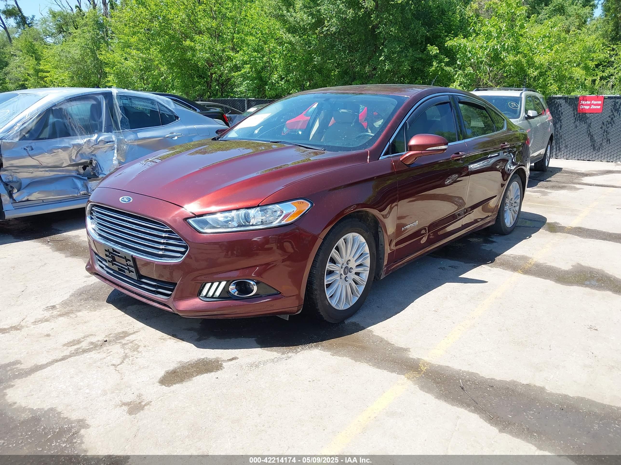 FORD FUSION image 2