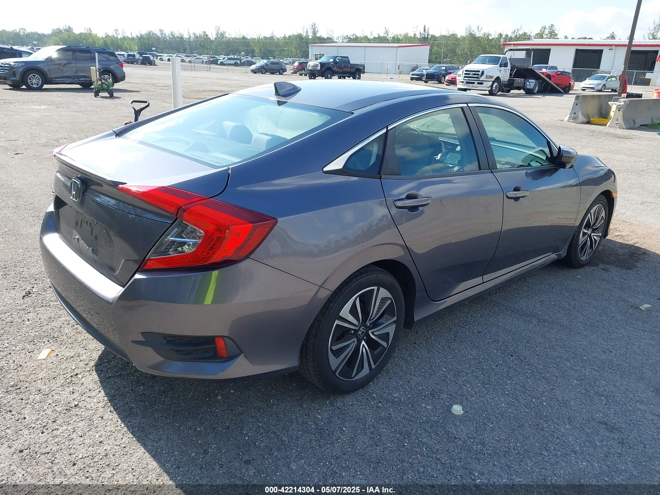 HONDA CIVIC image 4