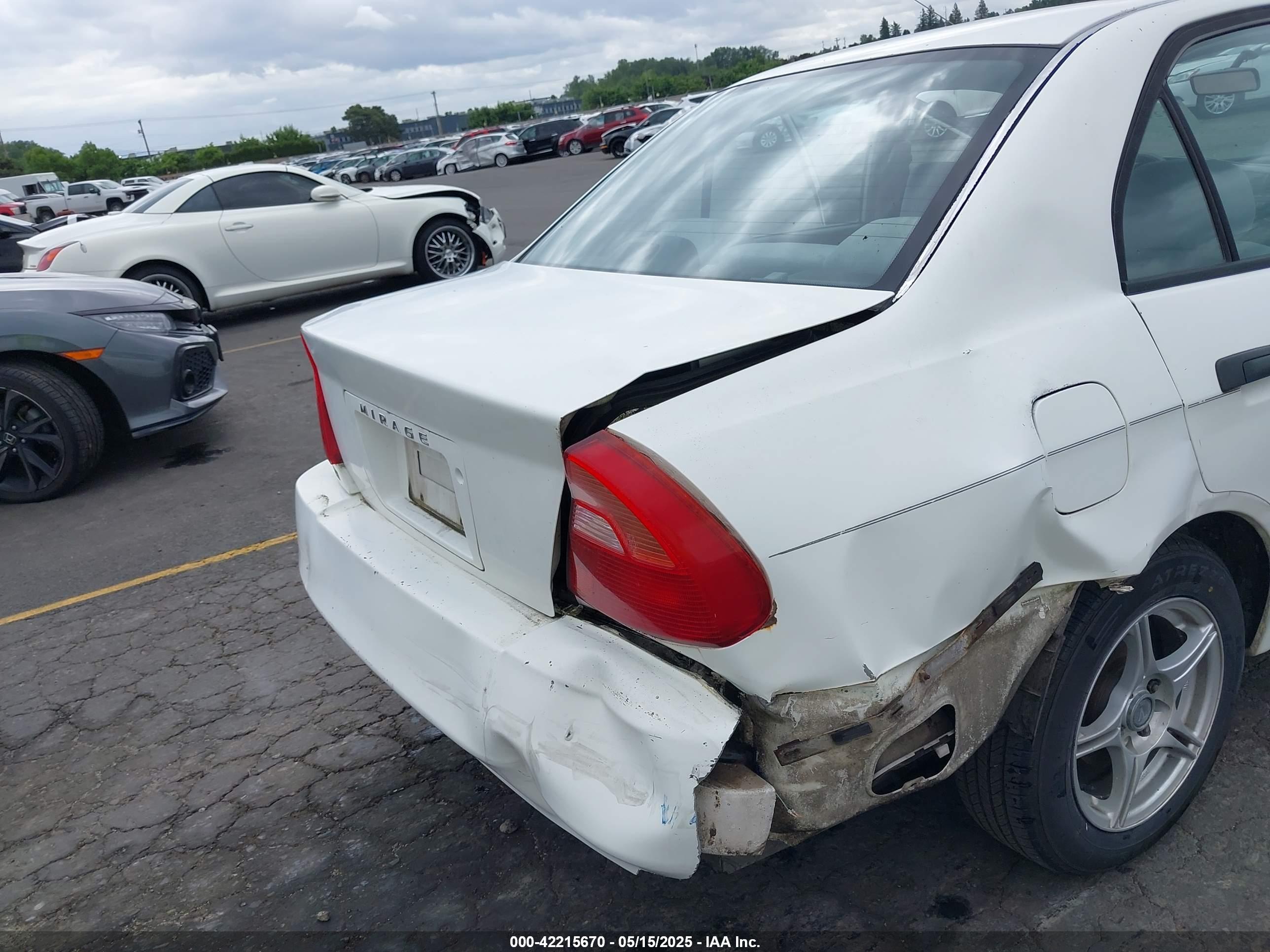 MITSUBISHI MIRAGE image 6