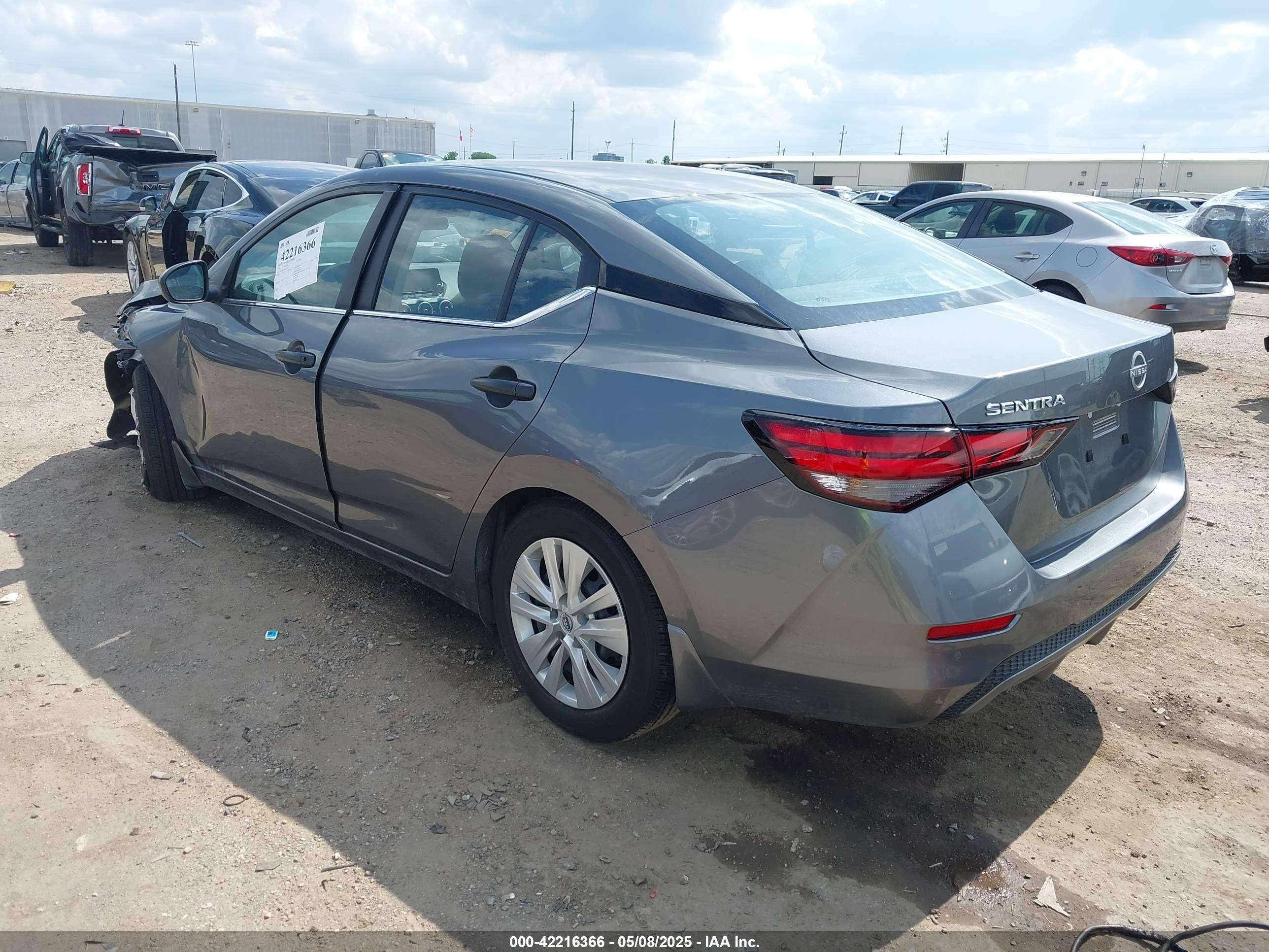 NISSAN SENTRA image 3
