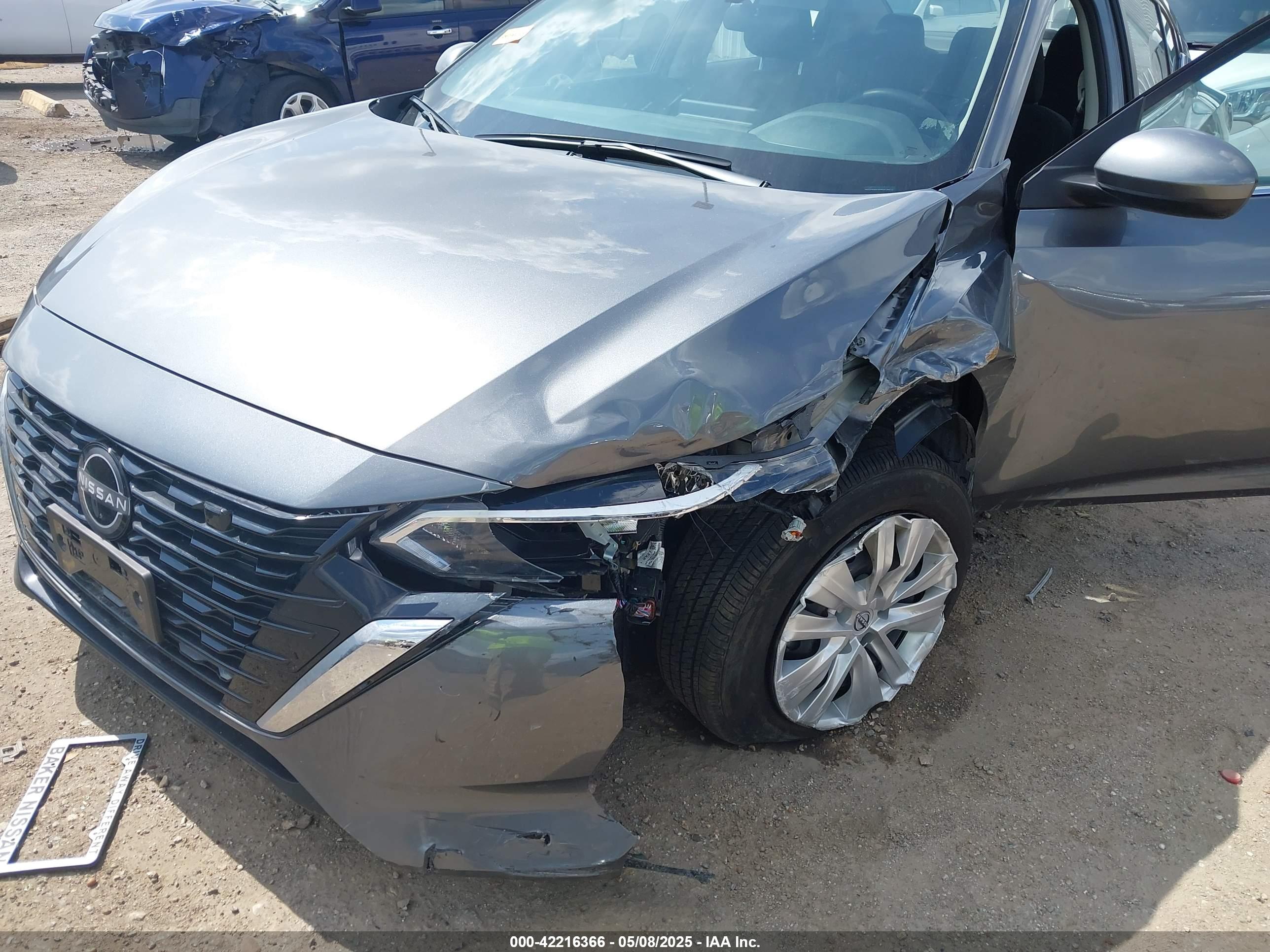 NISSAN SENTRA image 6