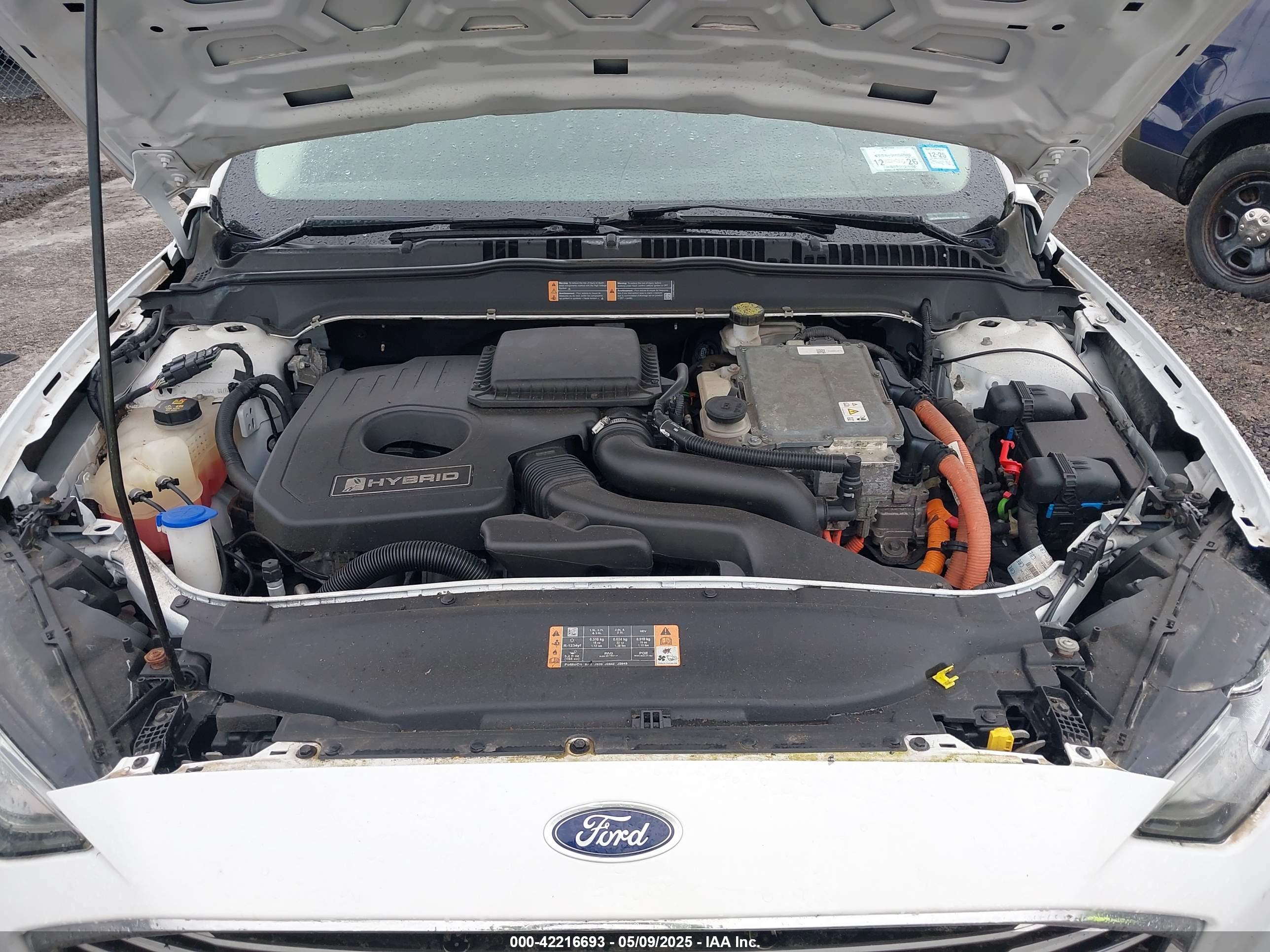 FORD FUSION image 10