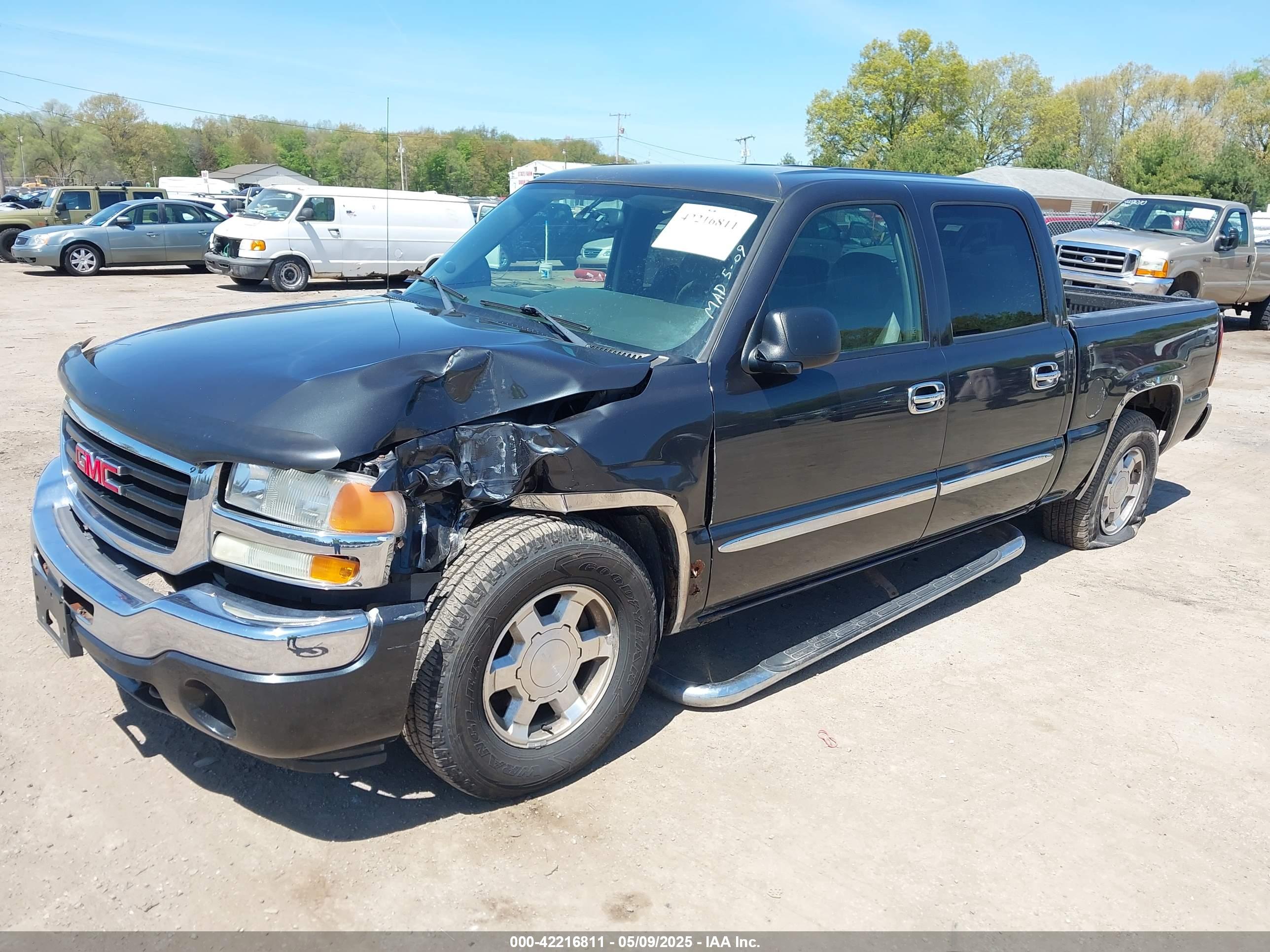 GMC SIERRA image 6
