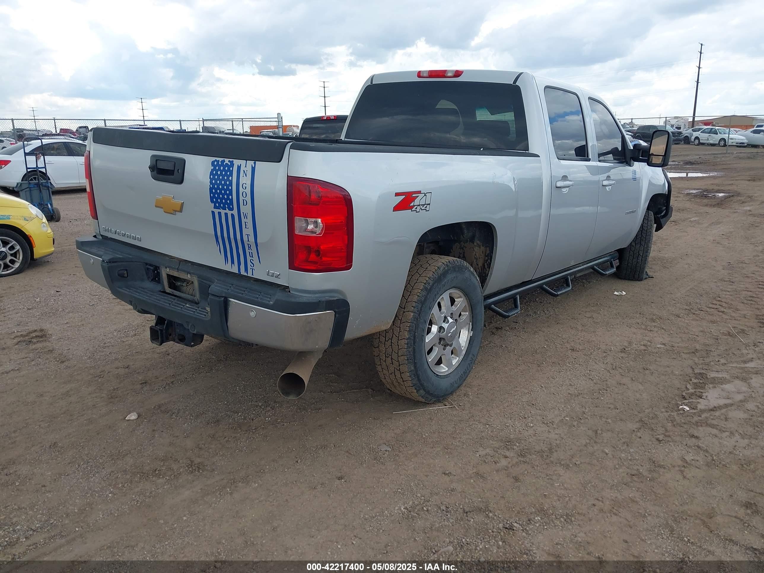 CHEVROLET SILVERADO image 4