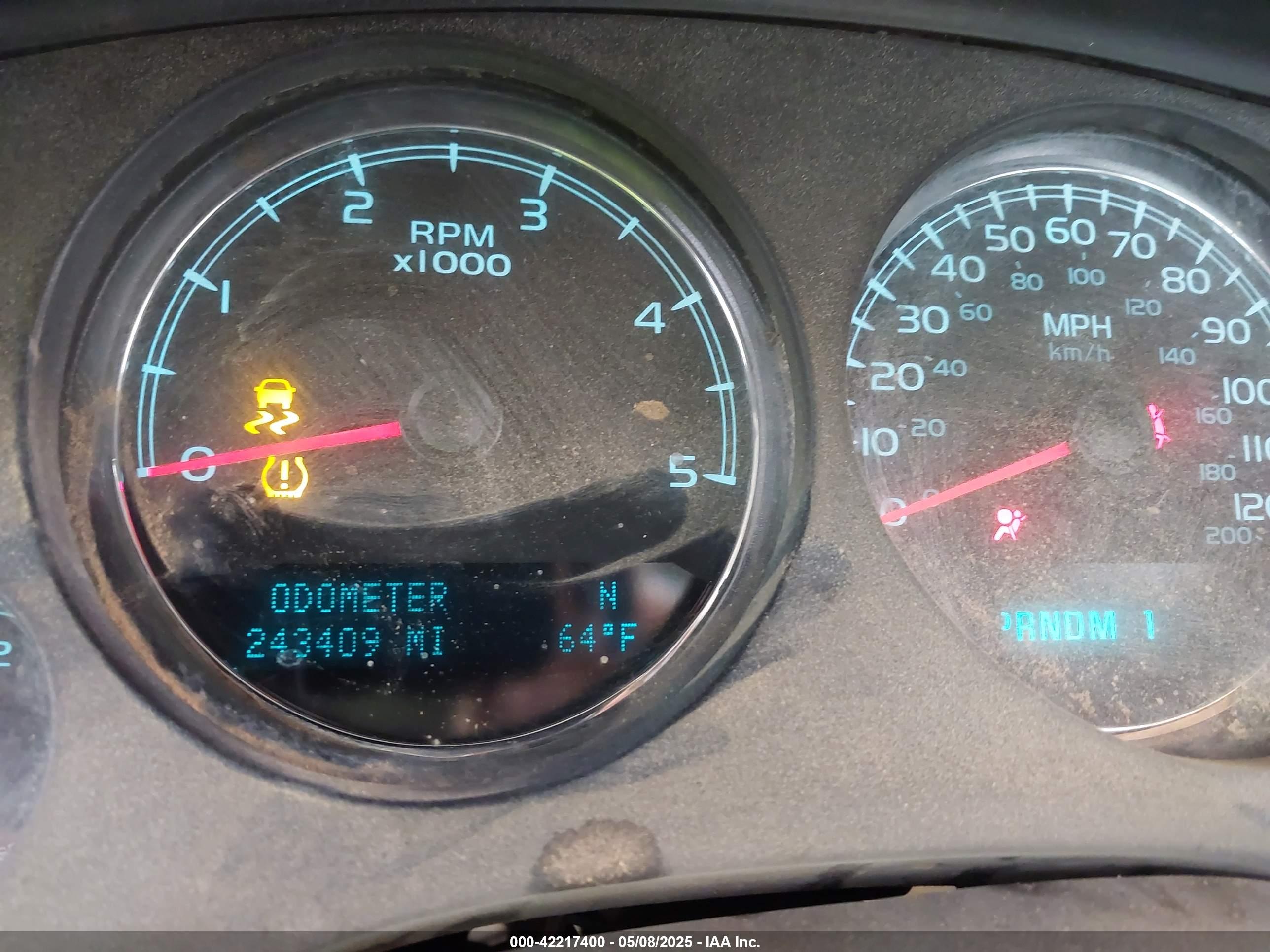 CHEVROLET SILVERADO image 7