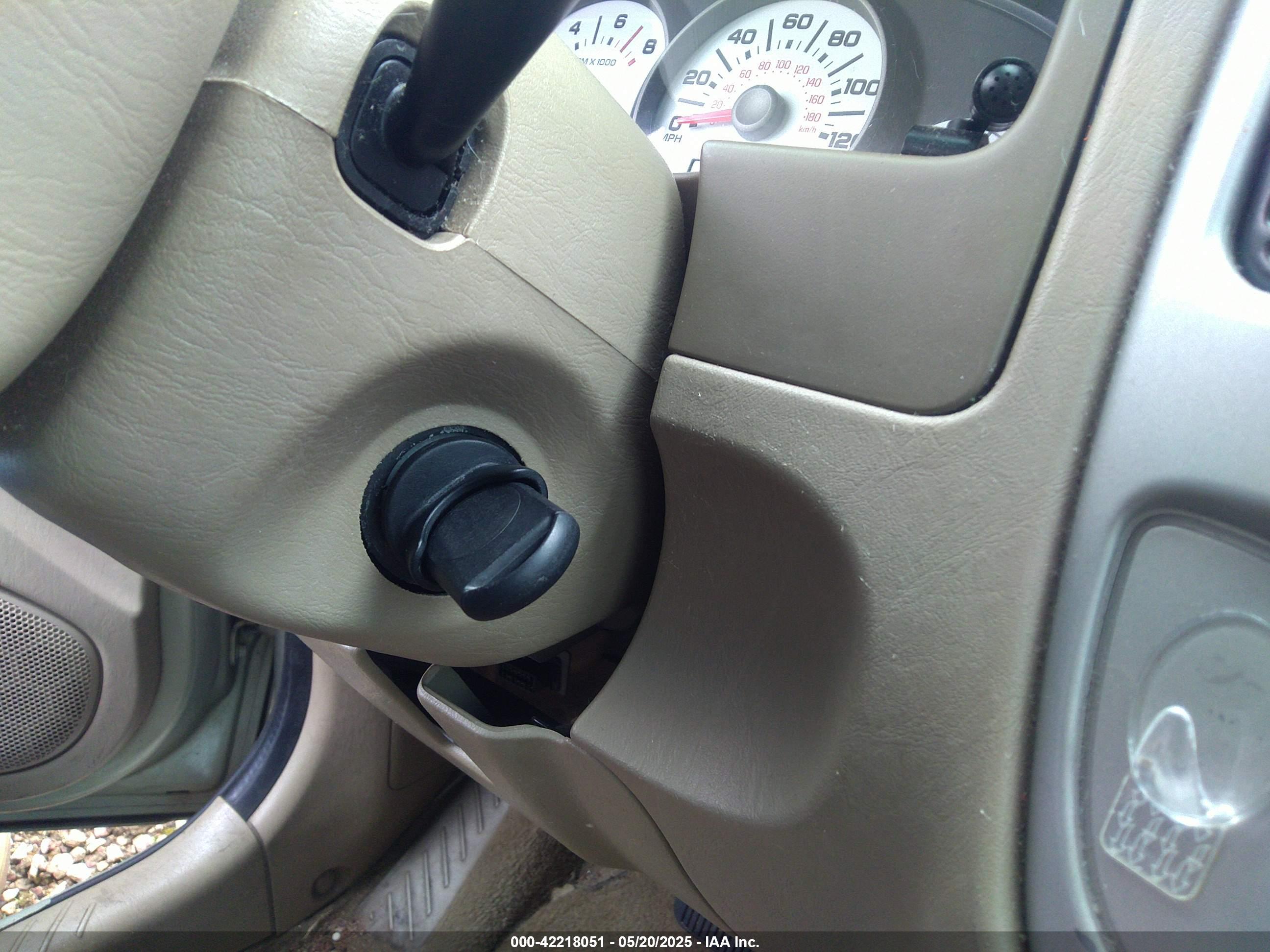 FORD ESCAPE image 11