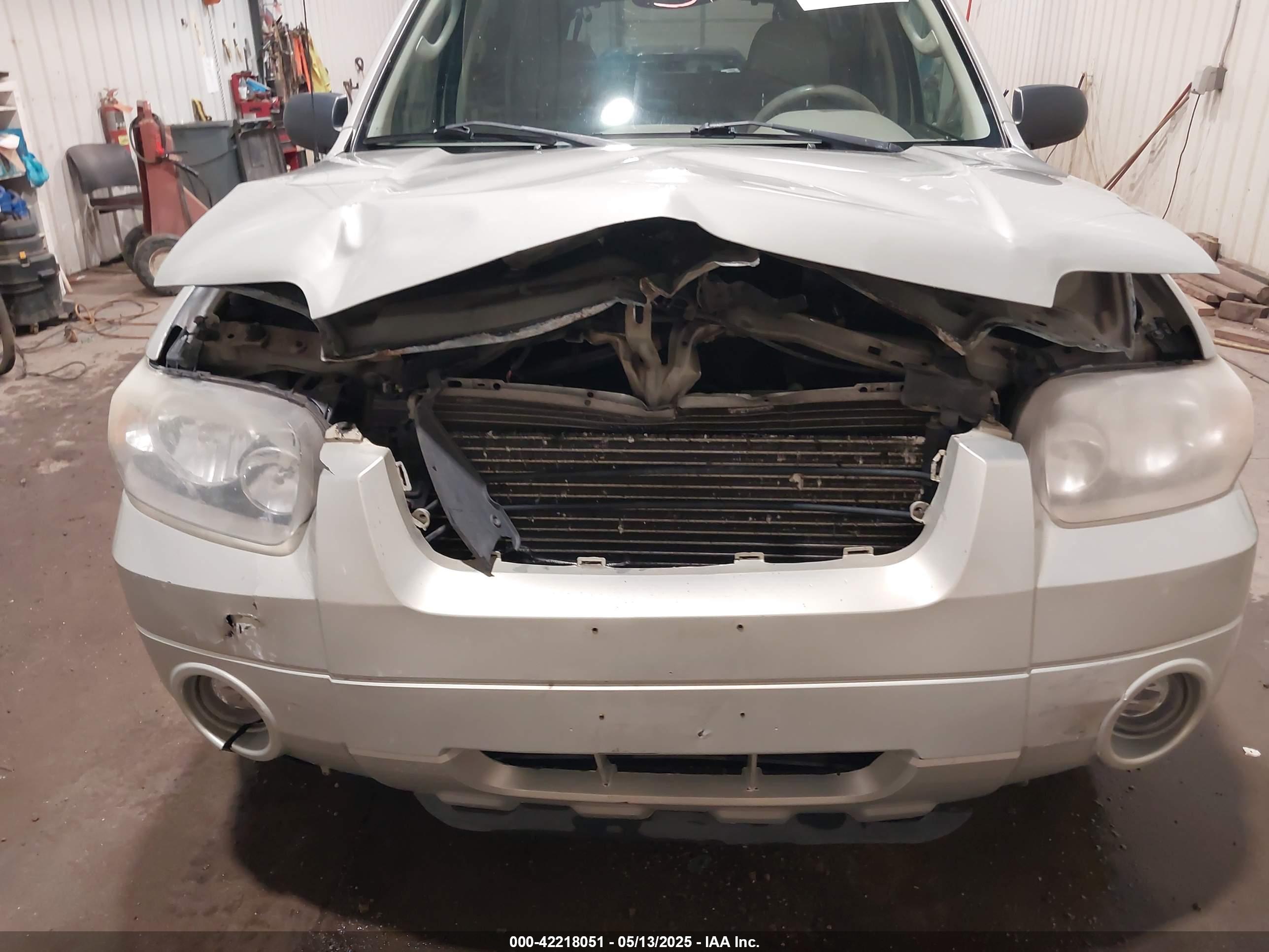 FORD ESCAPE image 6