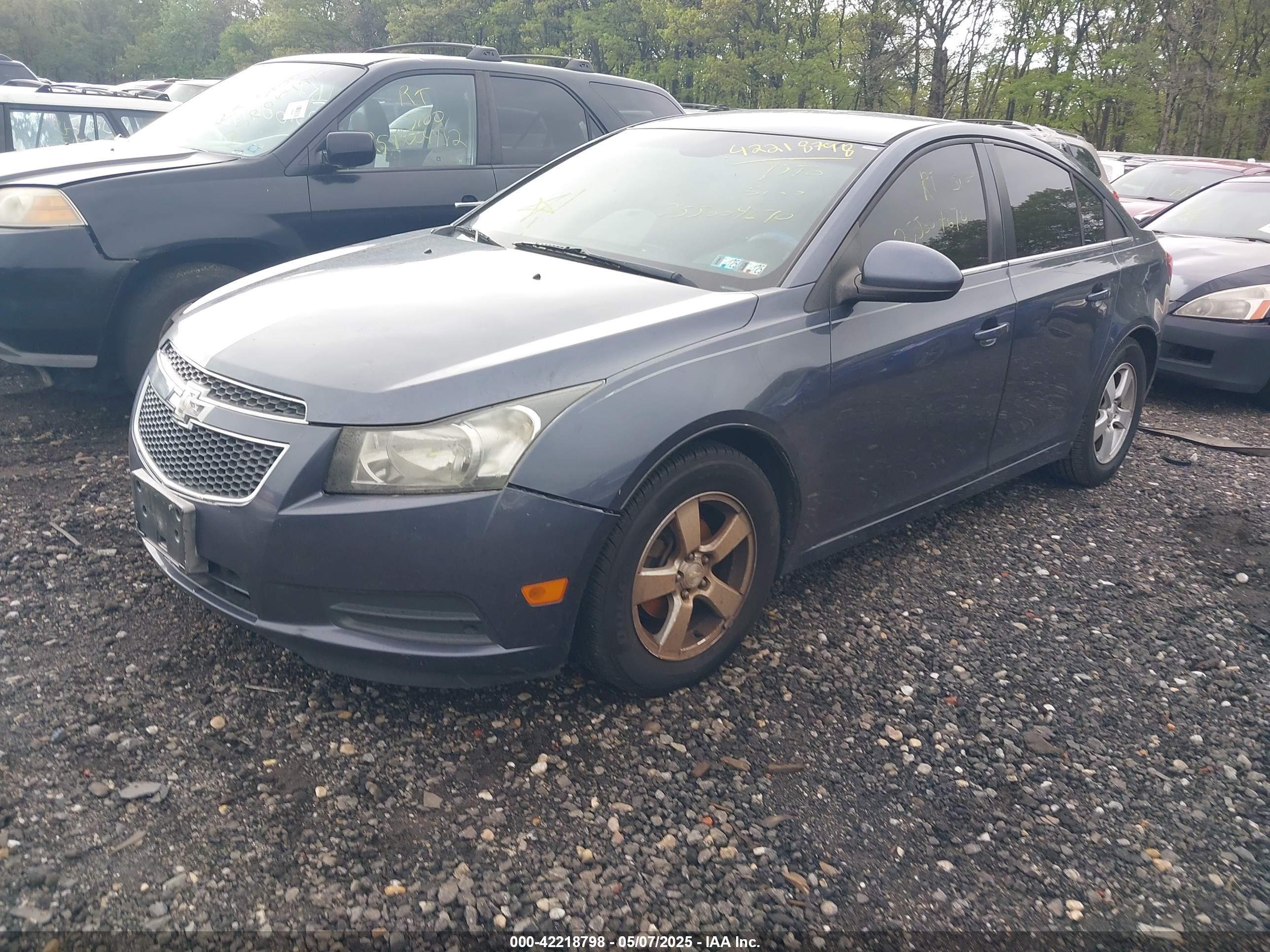 CHEVROLET CRUZE image 2