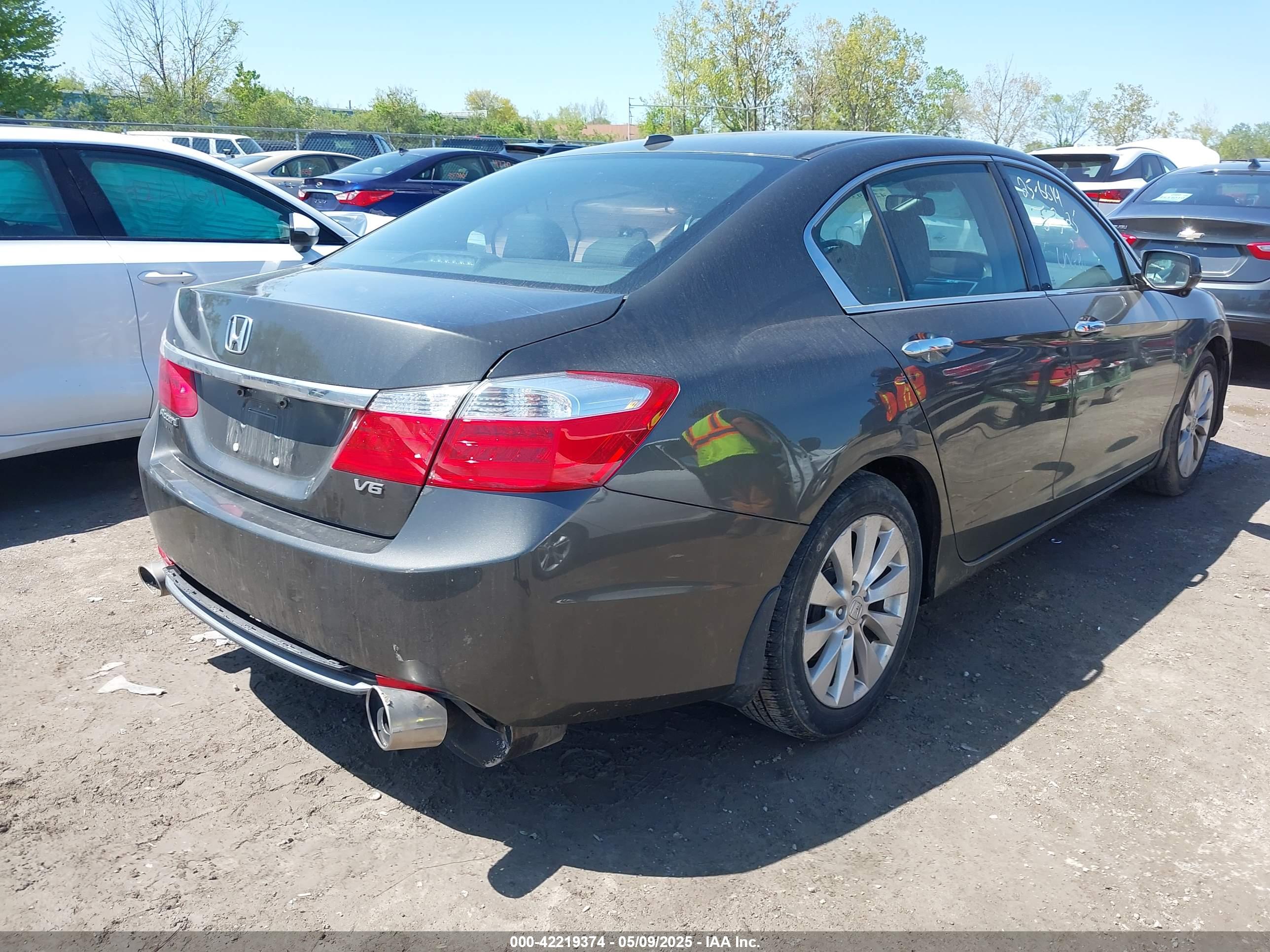HONDA ACCORD image 4