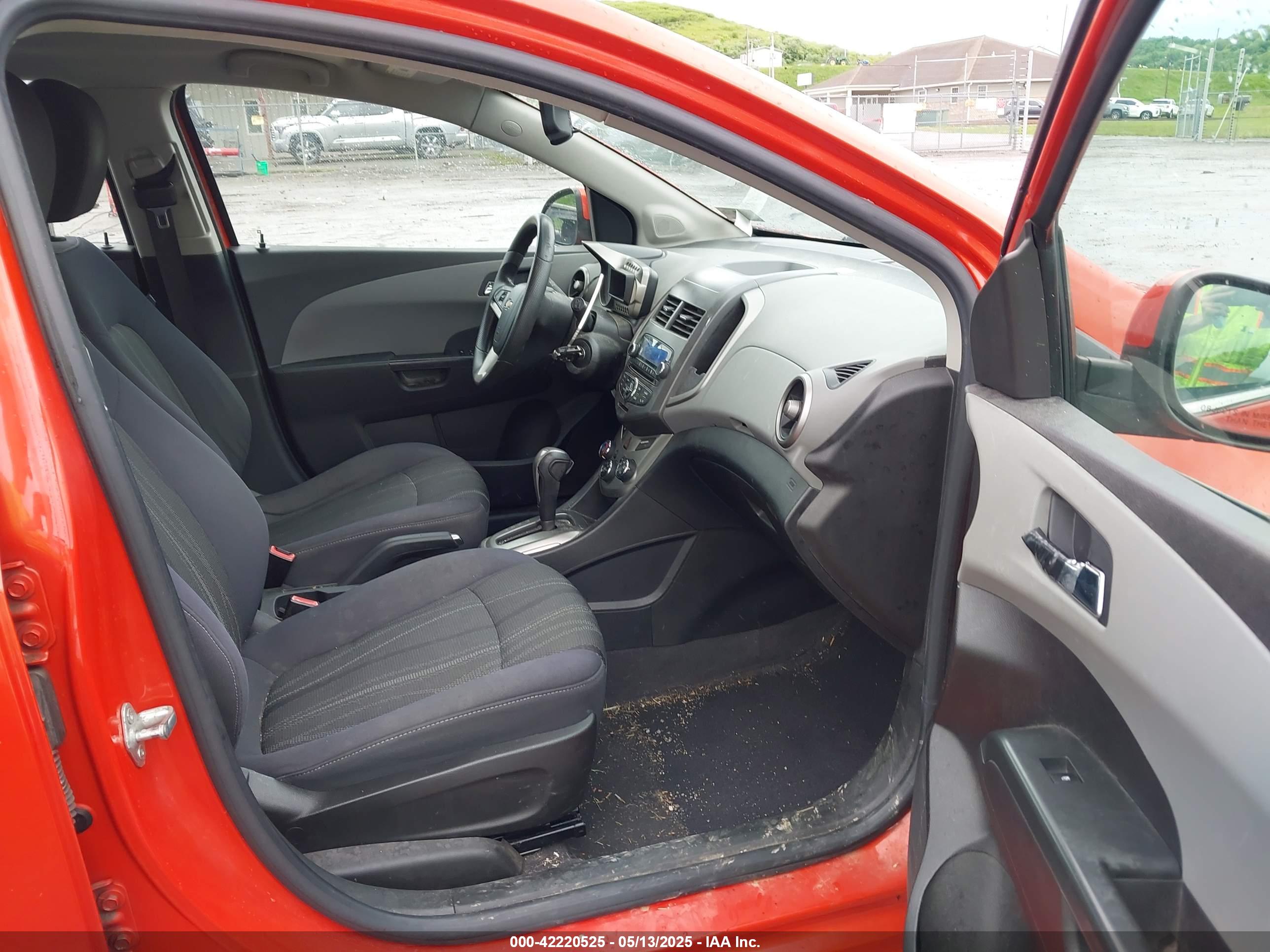CHEVROLET SONIC image 5
