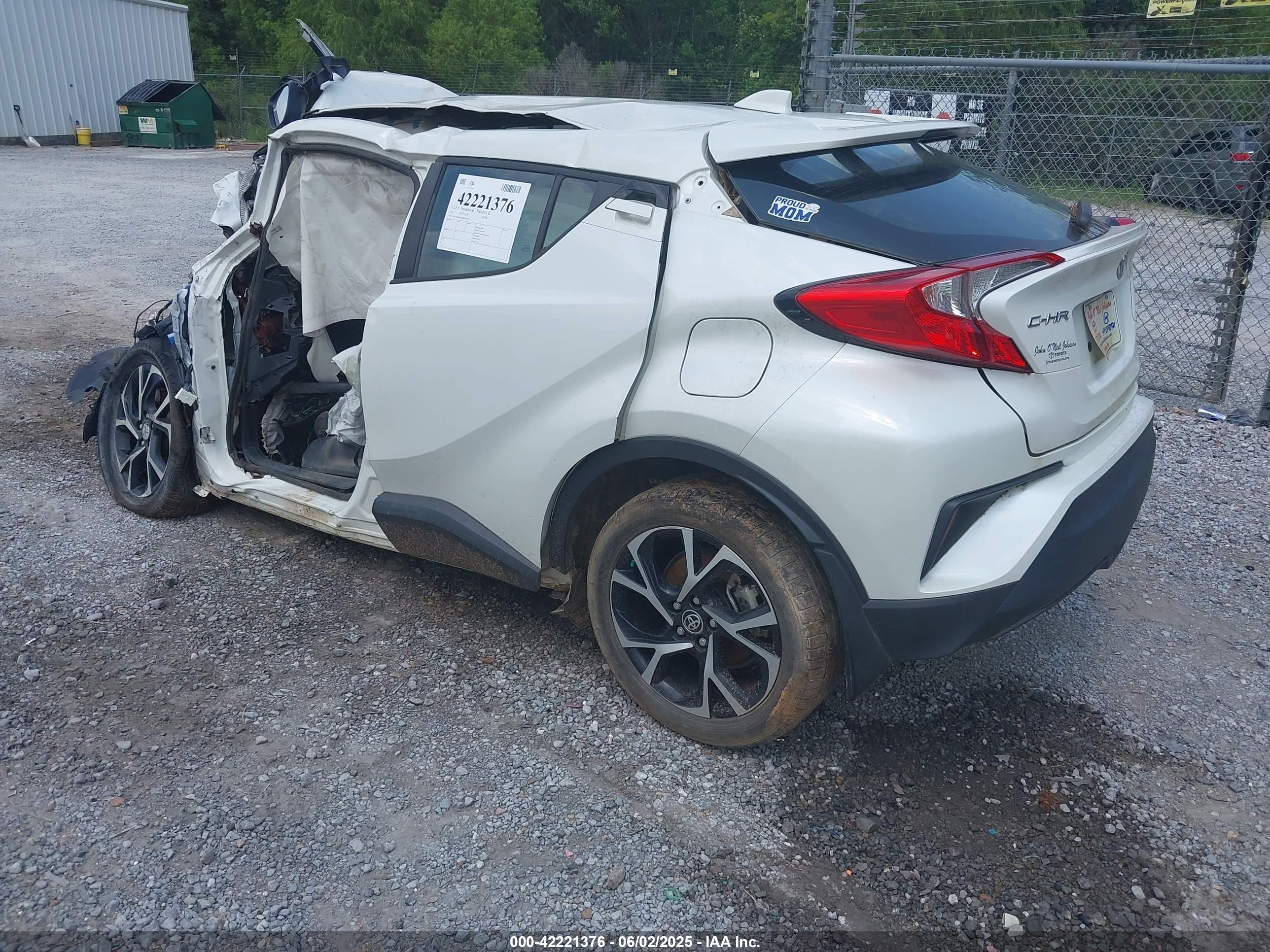 TOYOTA C-HR image 3