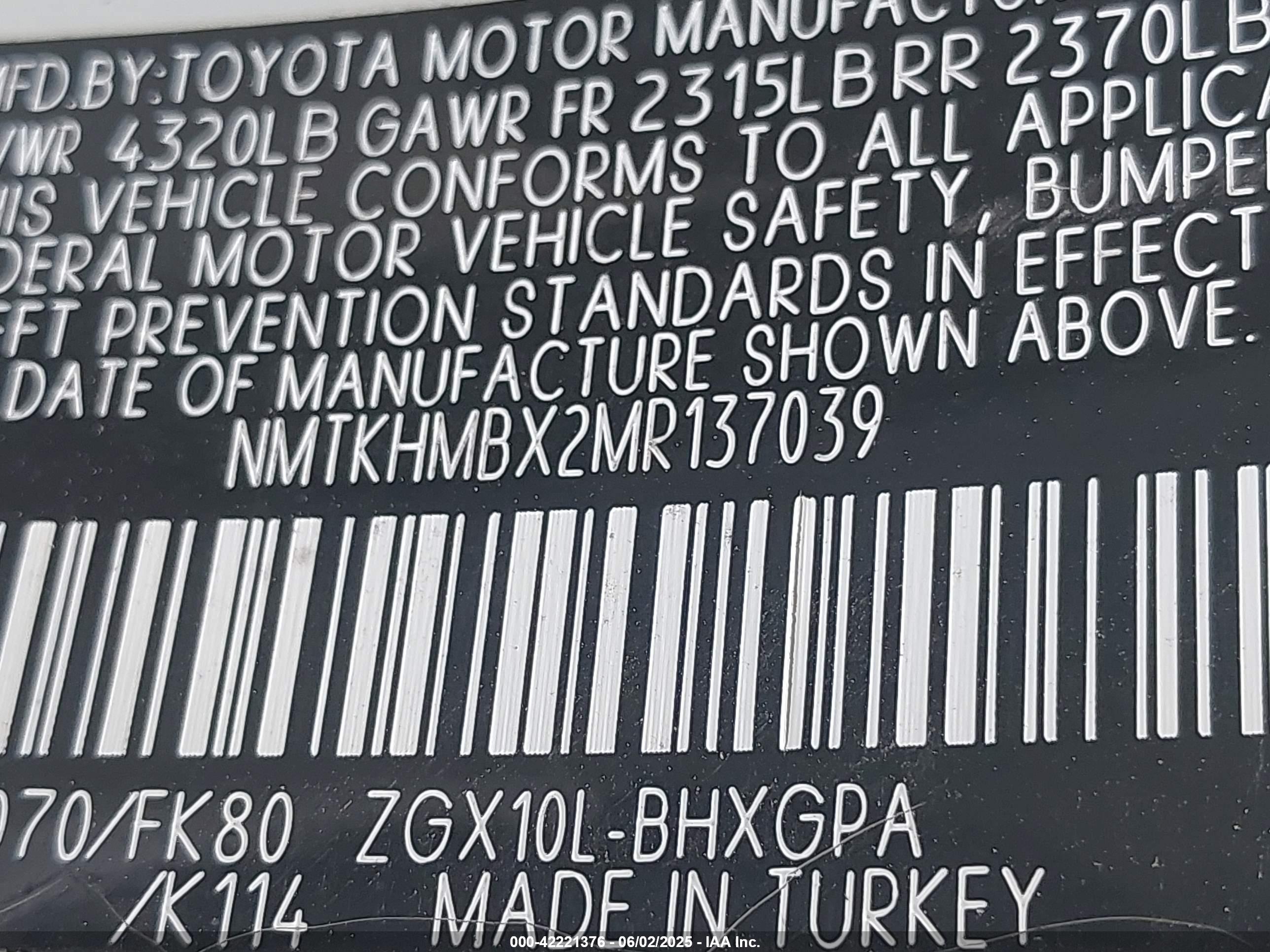 TOYOTA C-HR image 9