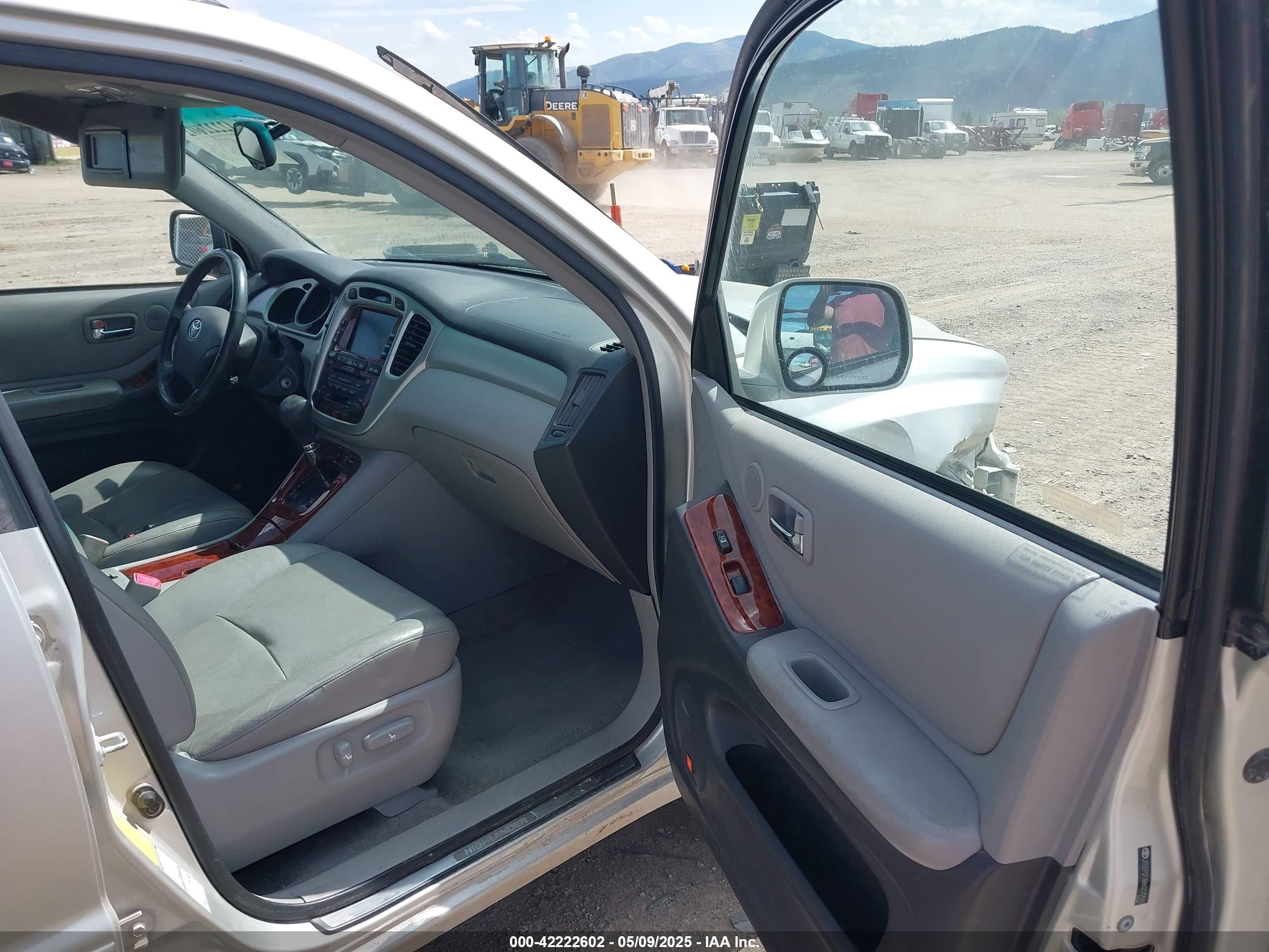 TOYOTA HIGHLANDER image 5