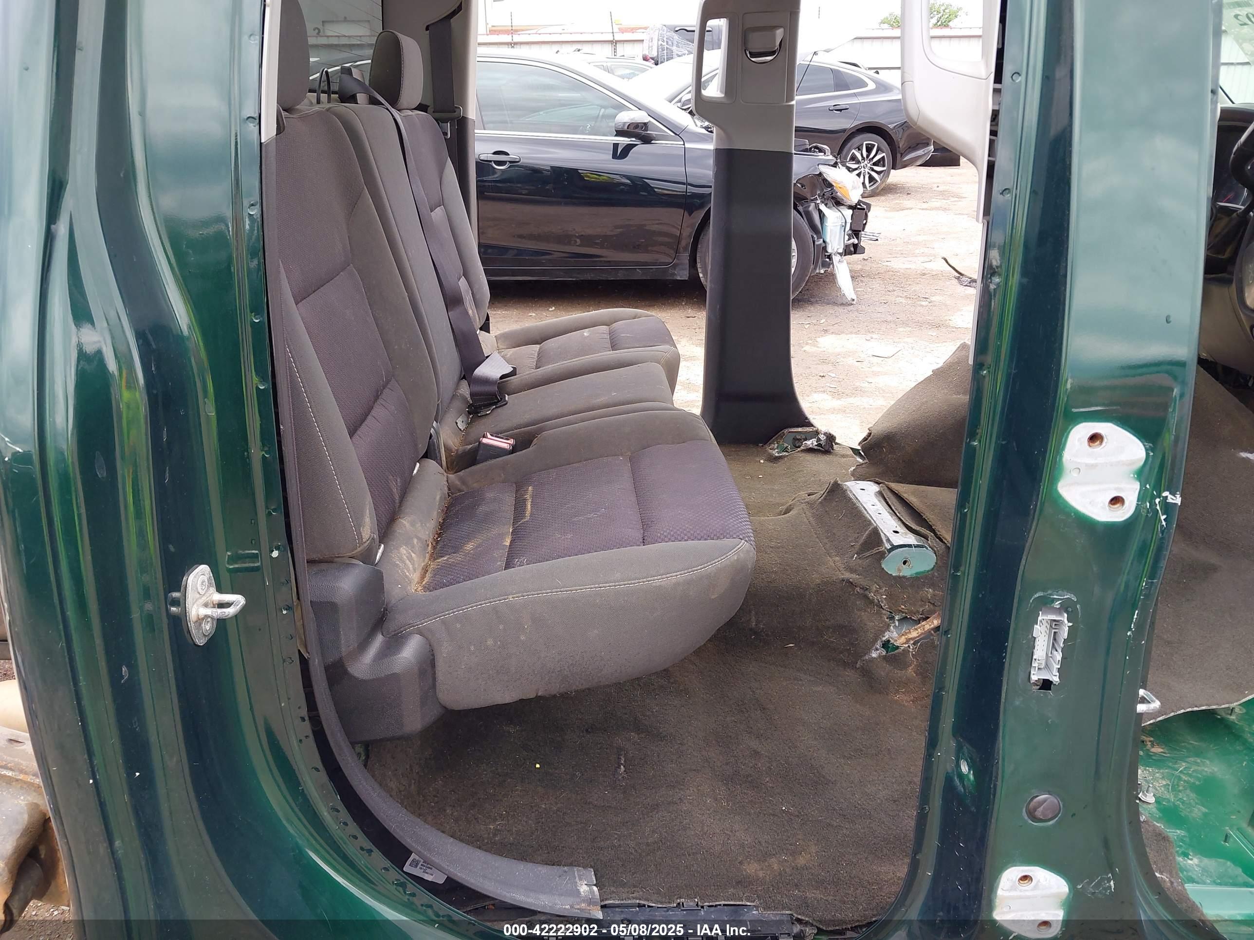 CHEVROLET SILVERADO image 8