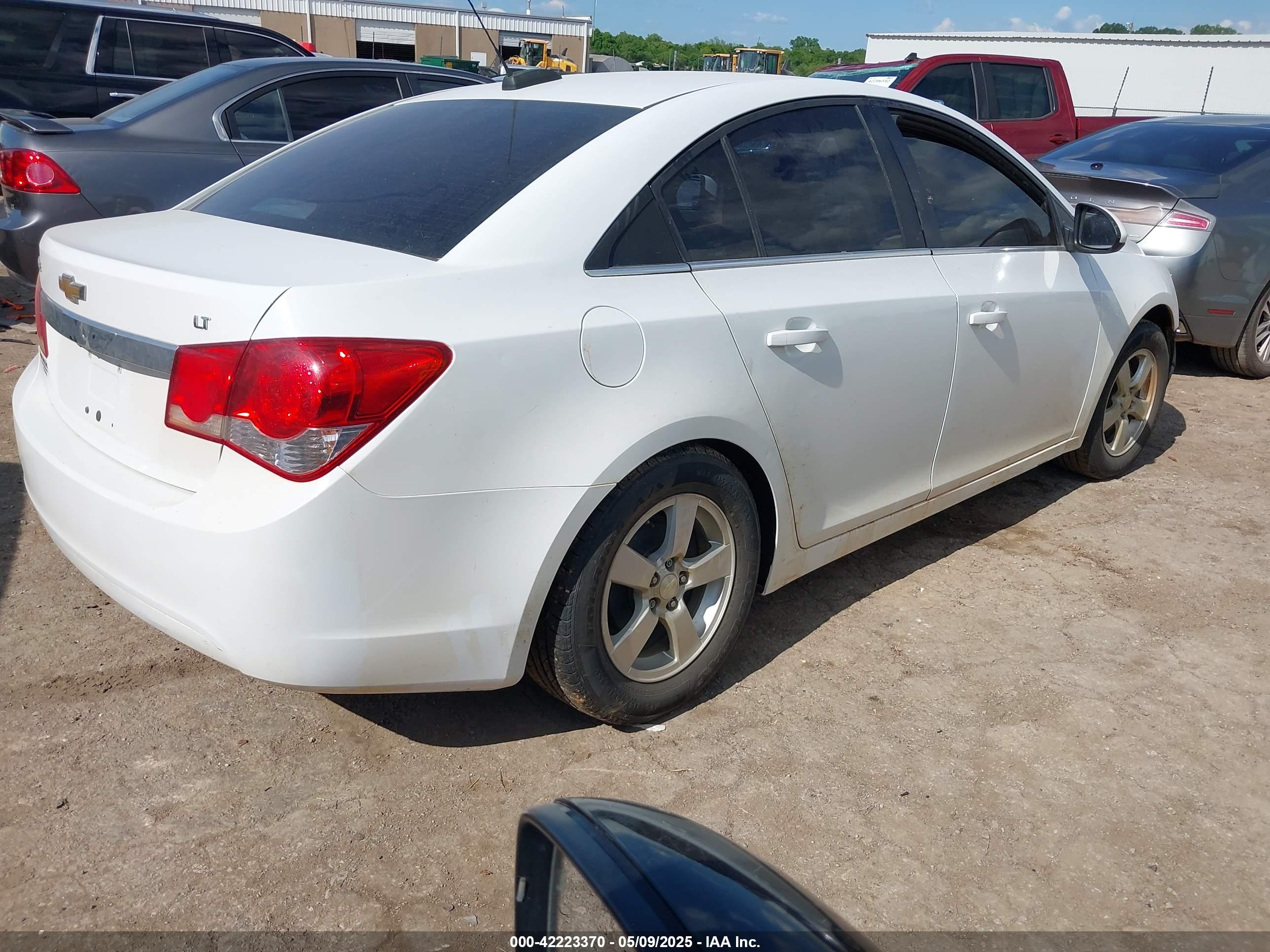 CHEVROLET CRUZE image 4