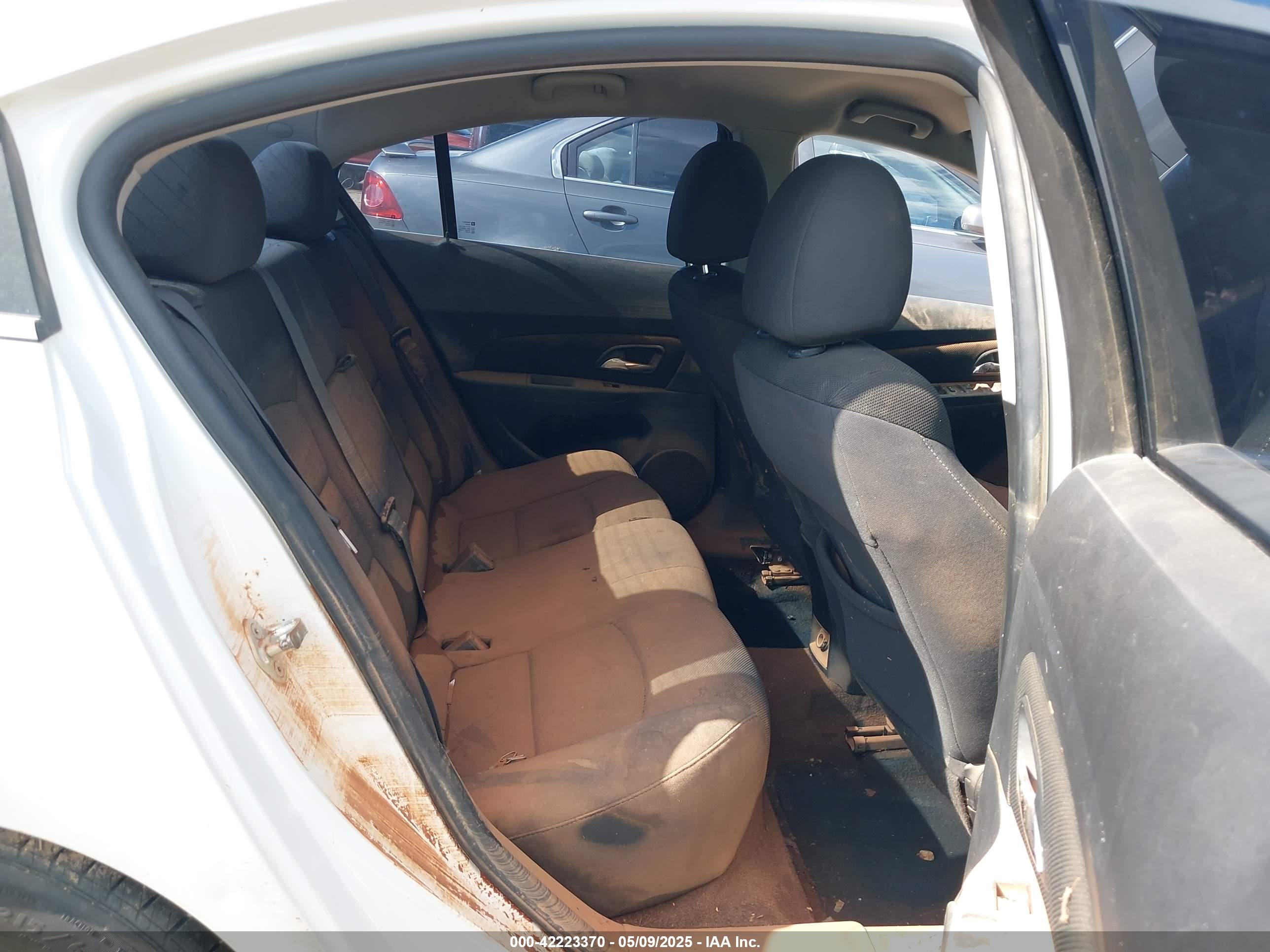 CHEVROLET CRUZE image 8