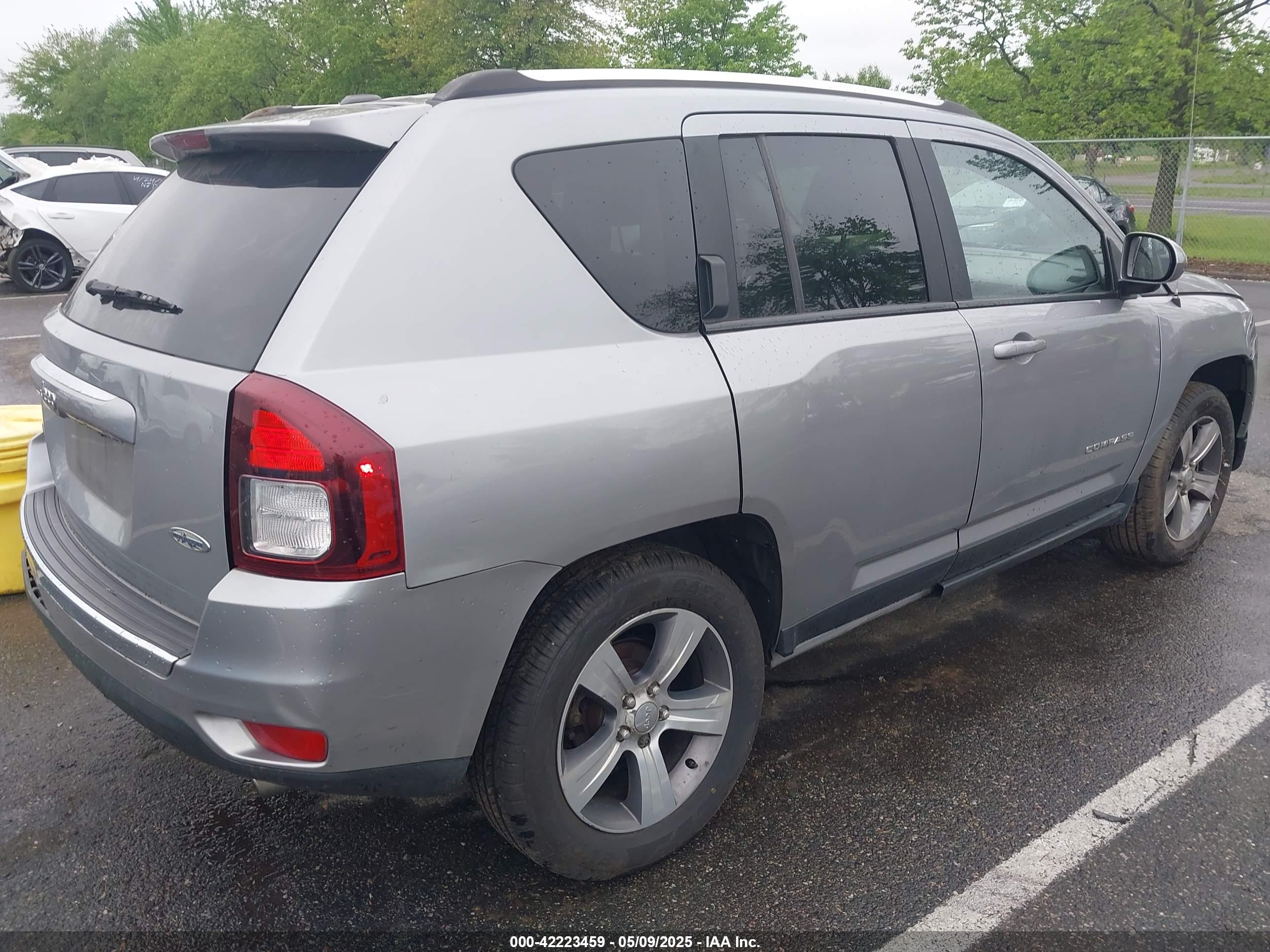 JEEP COMPASS image 4