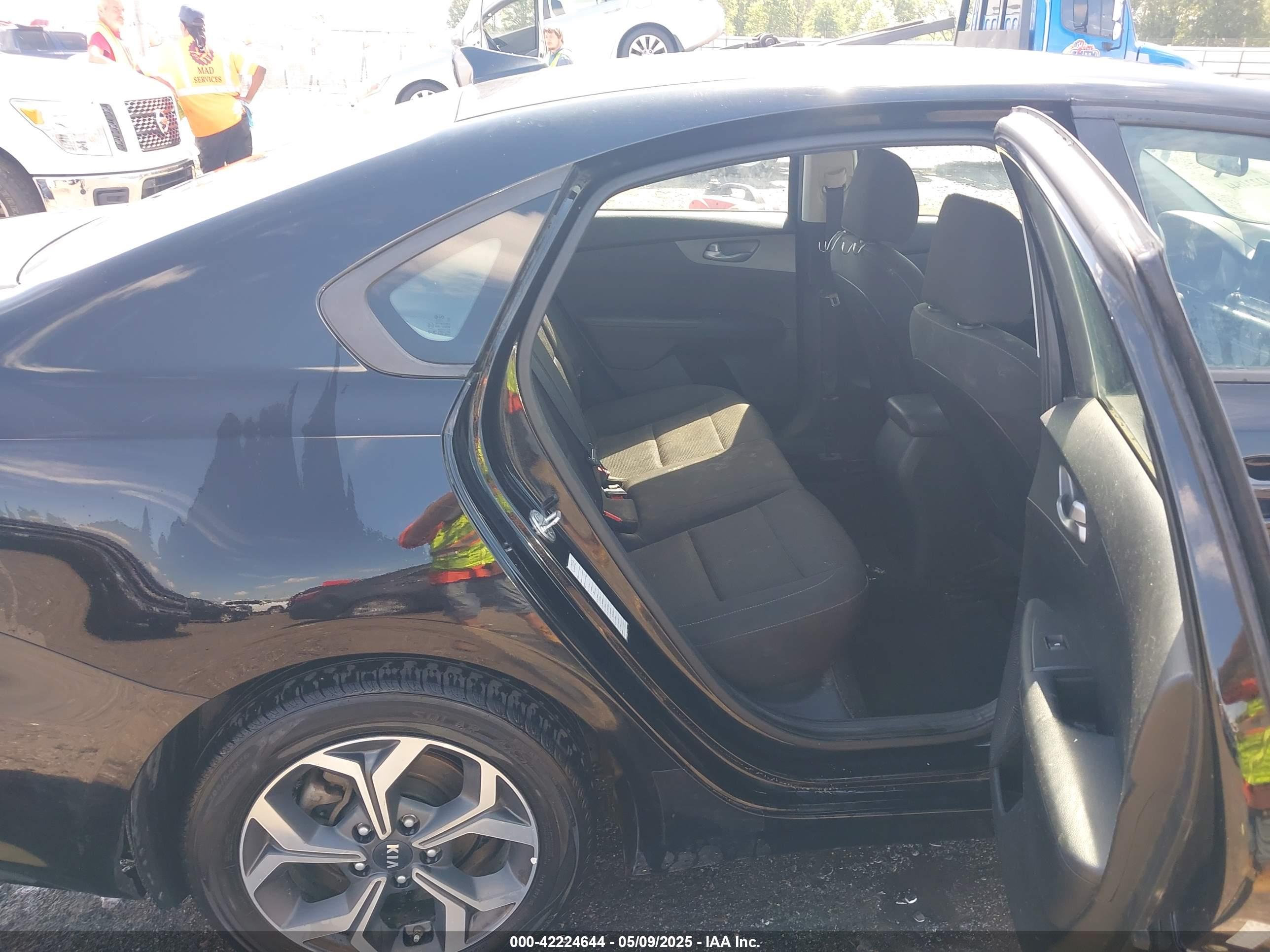 KIA FORTE image 8