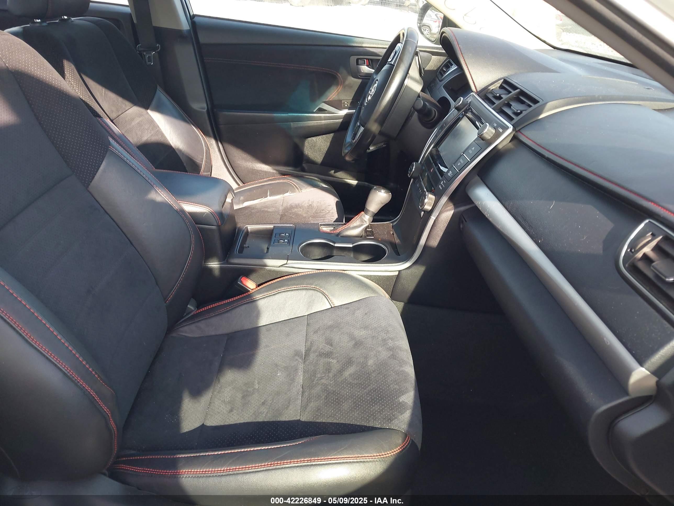 TOYOTA CAMRY image 5