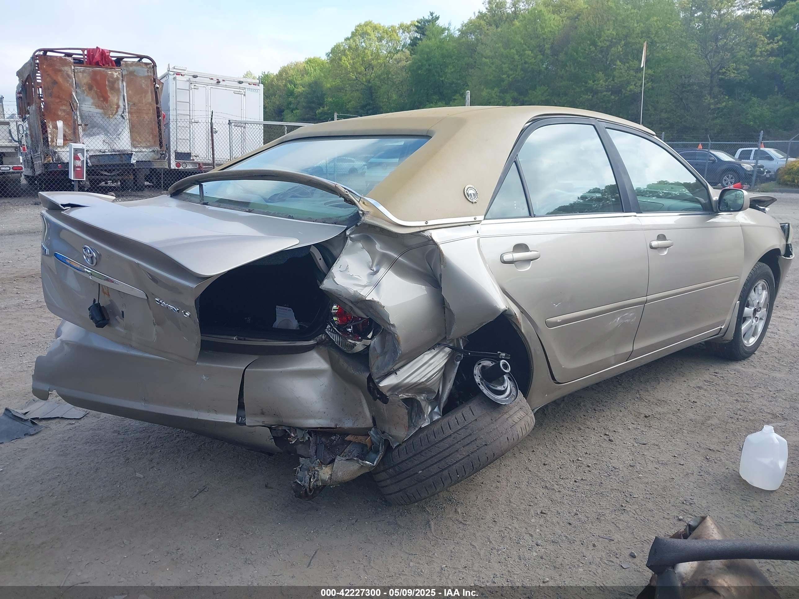 TOYOTA CAMRY image 4