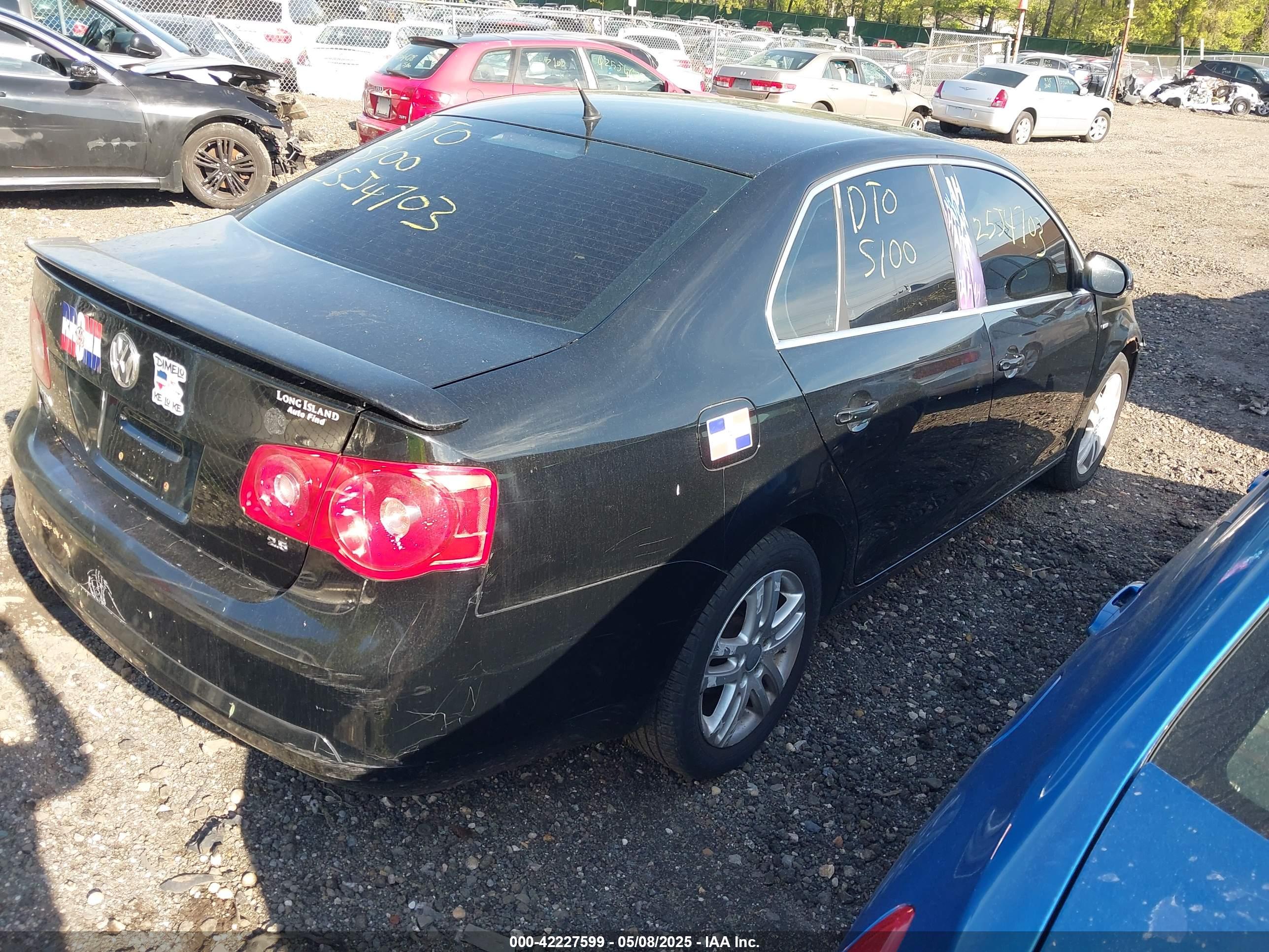 VOLKSWAGEN JETTA image 4