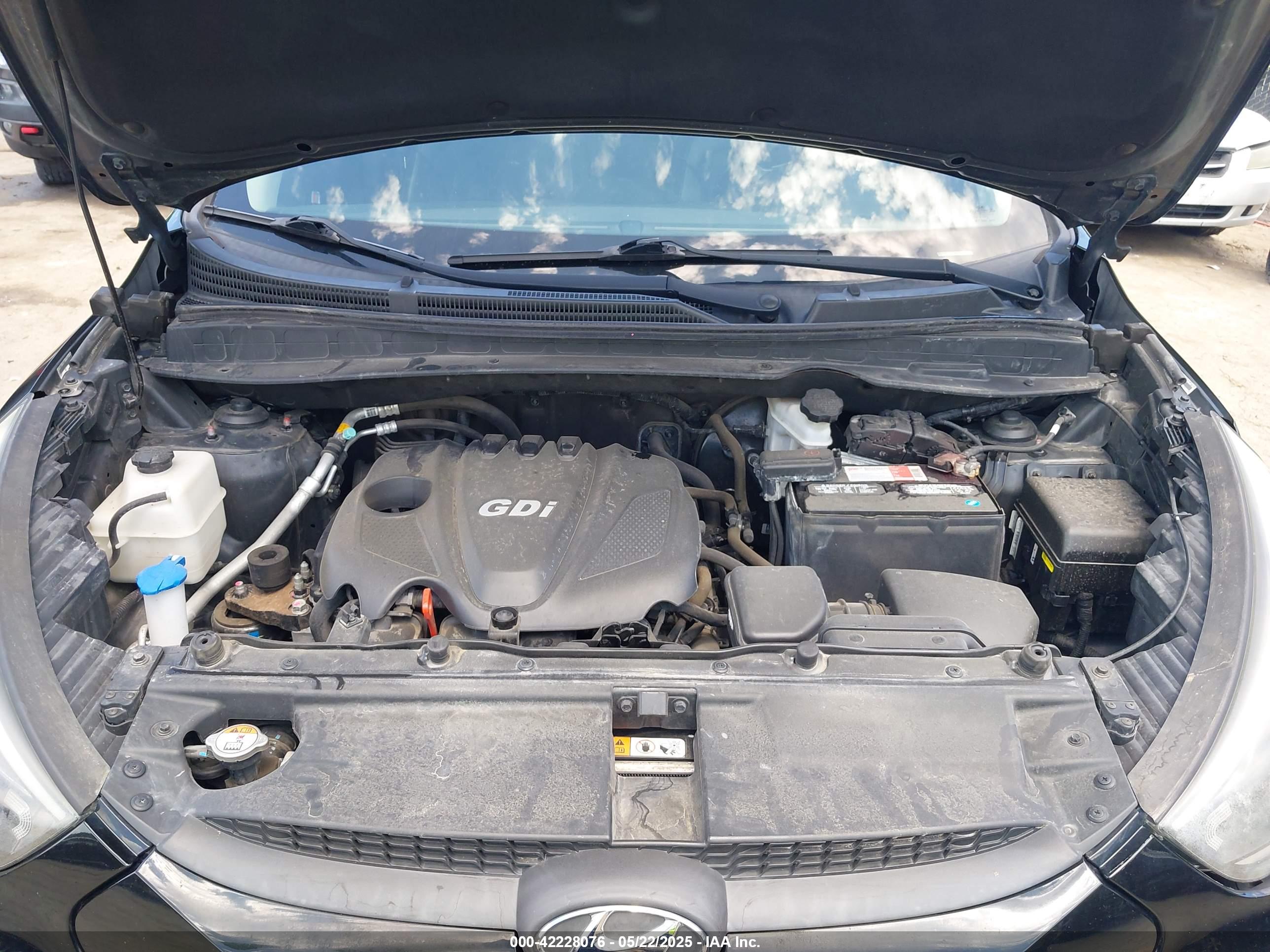 HYUNDAI TUCSON image 10