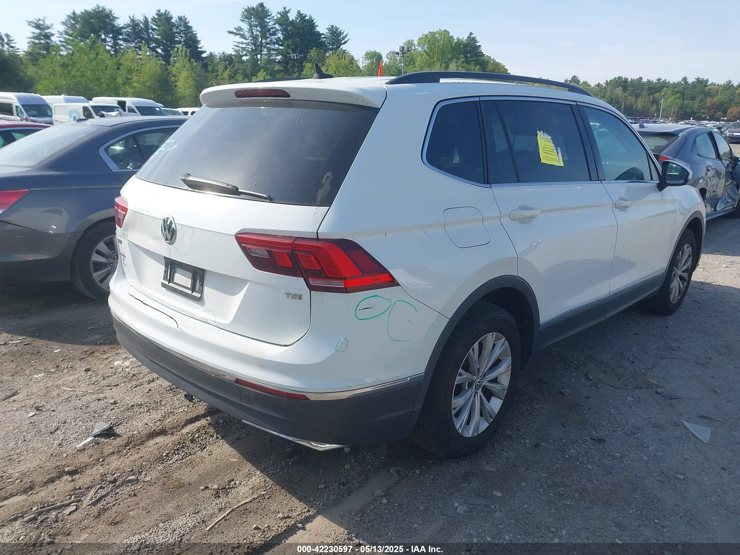 VOLKSWAGEN TIGUAN image 4