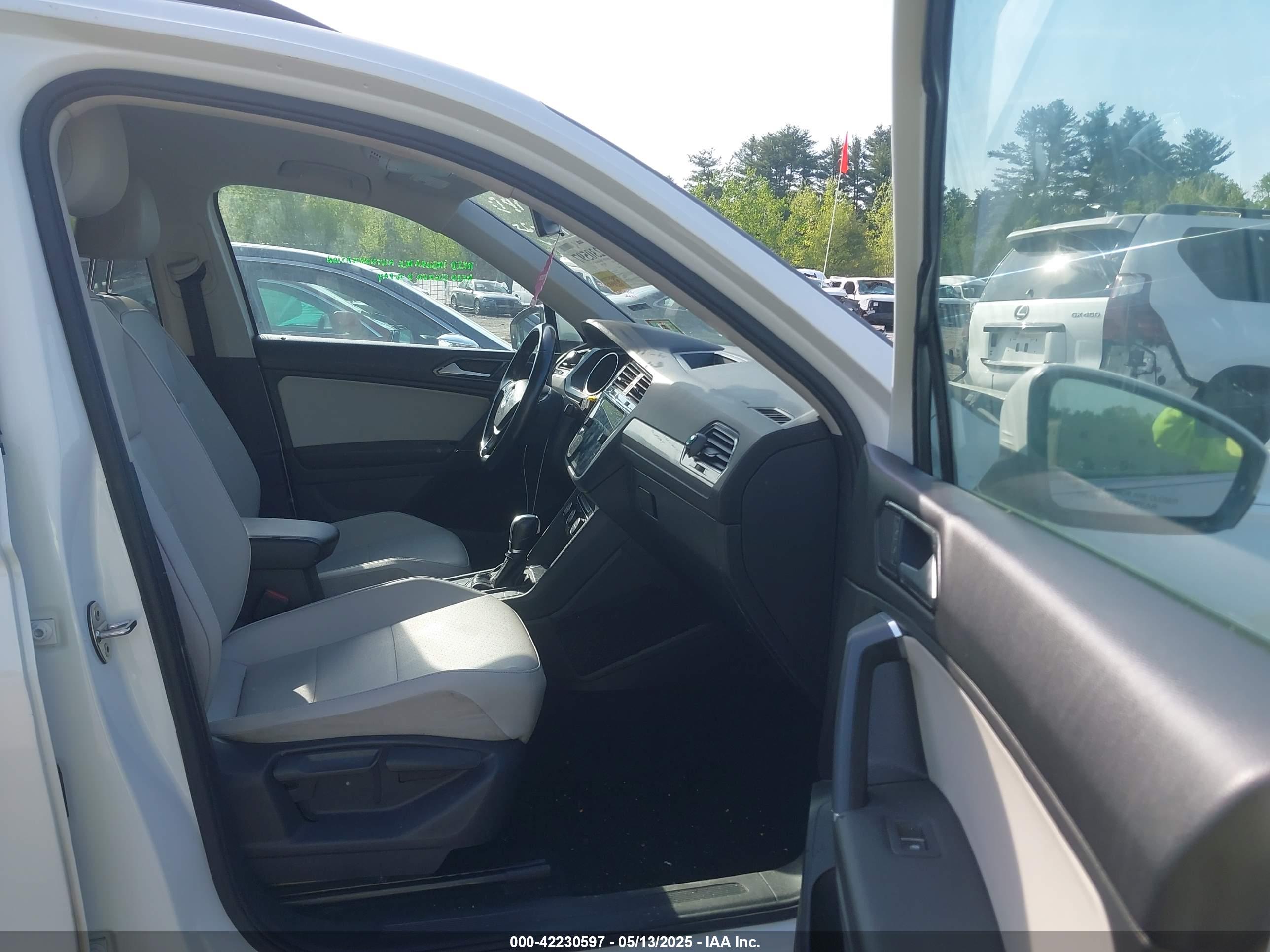 VOLKSWAGEN TIGUAN image 5