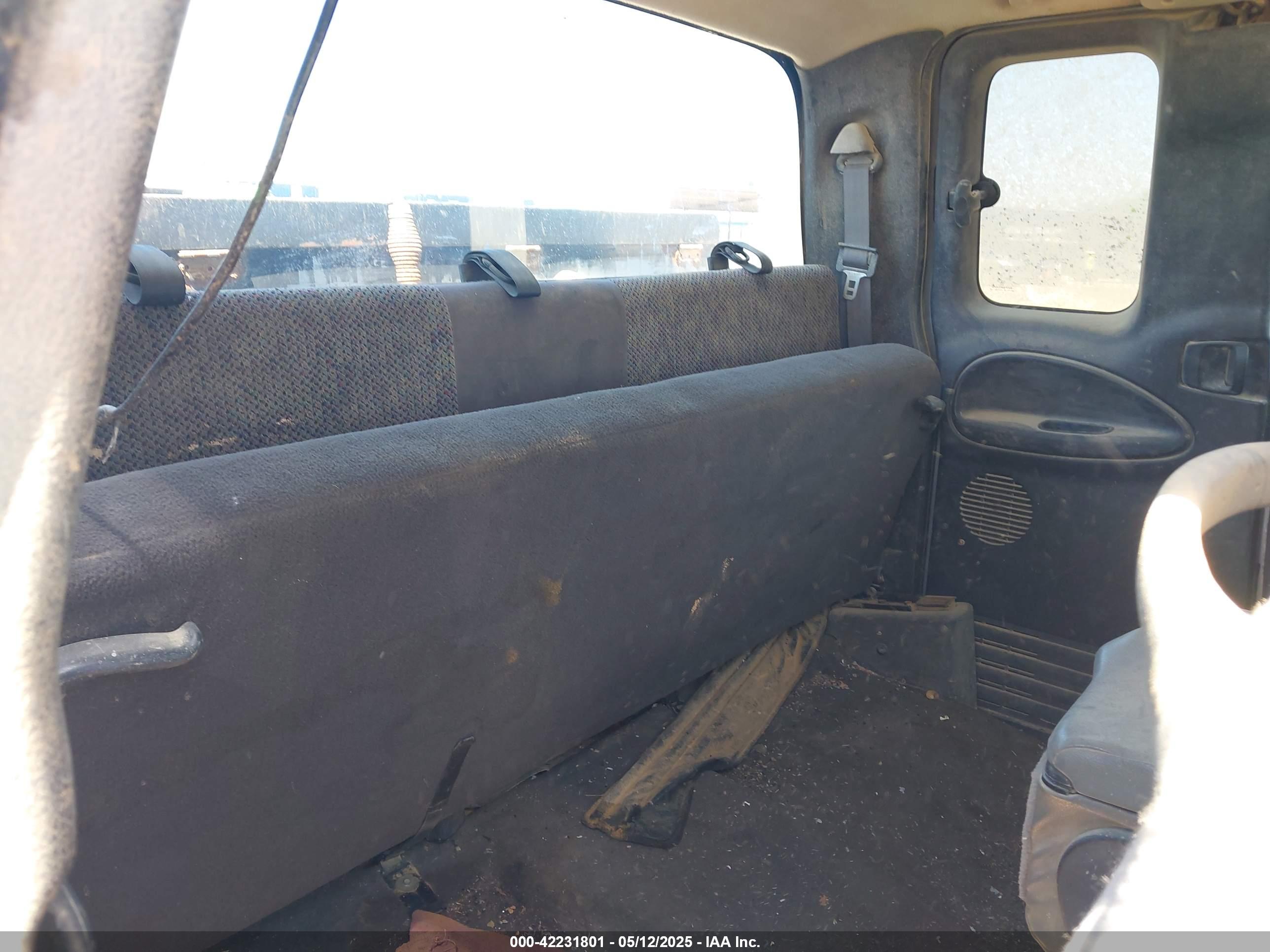 DODGE RAM image 8