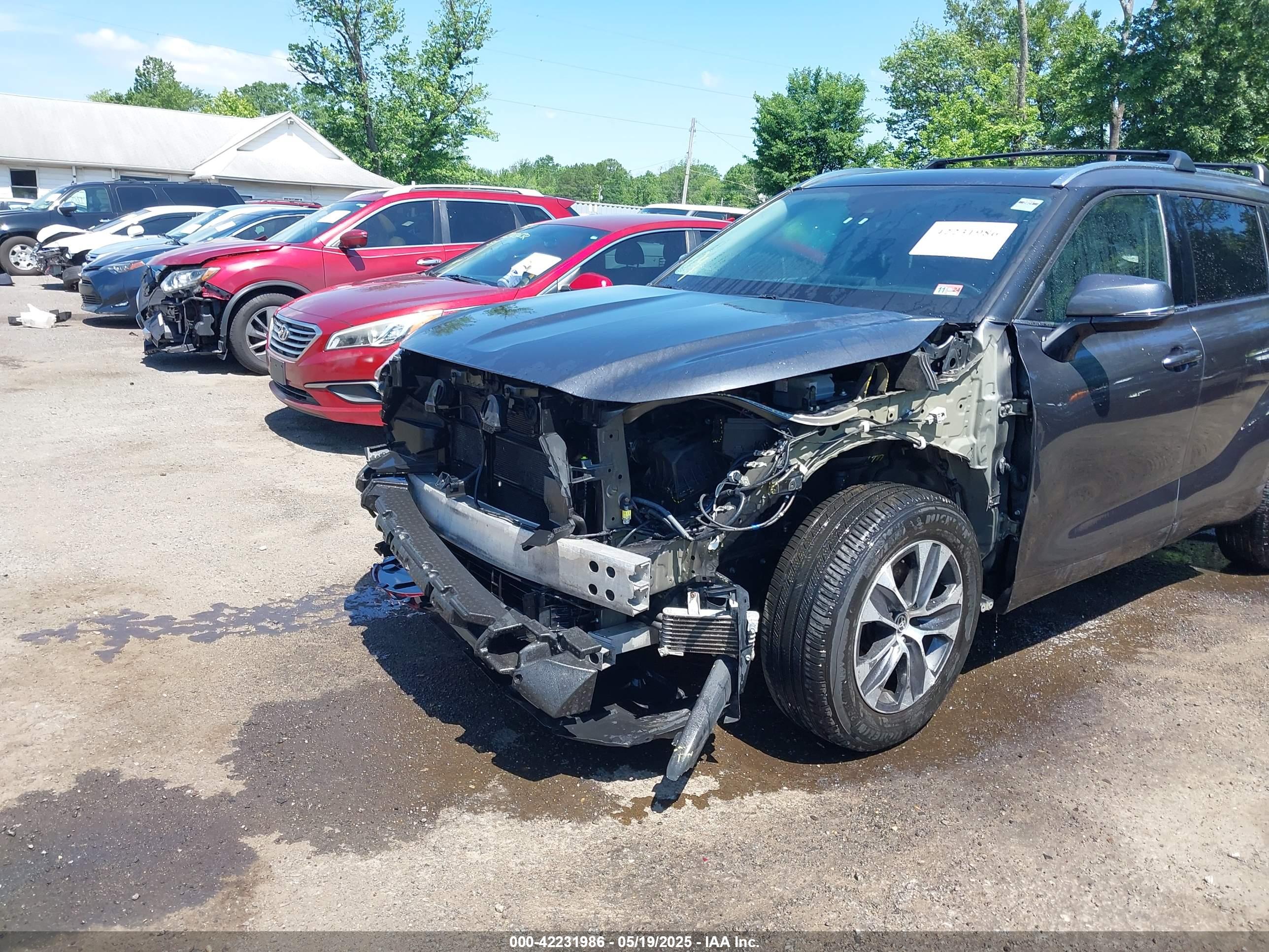 TOYOTA HIGHLANDER image 6