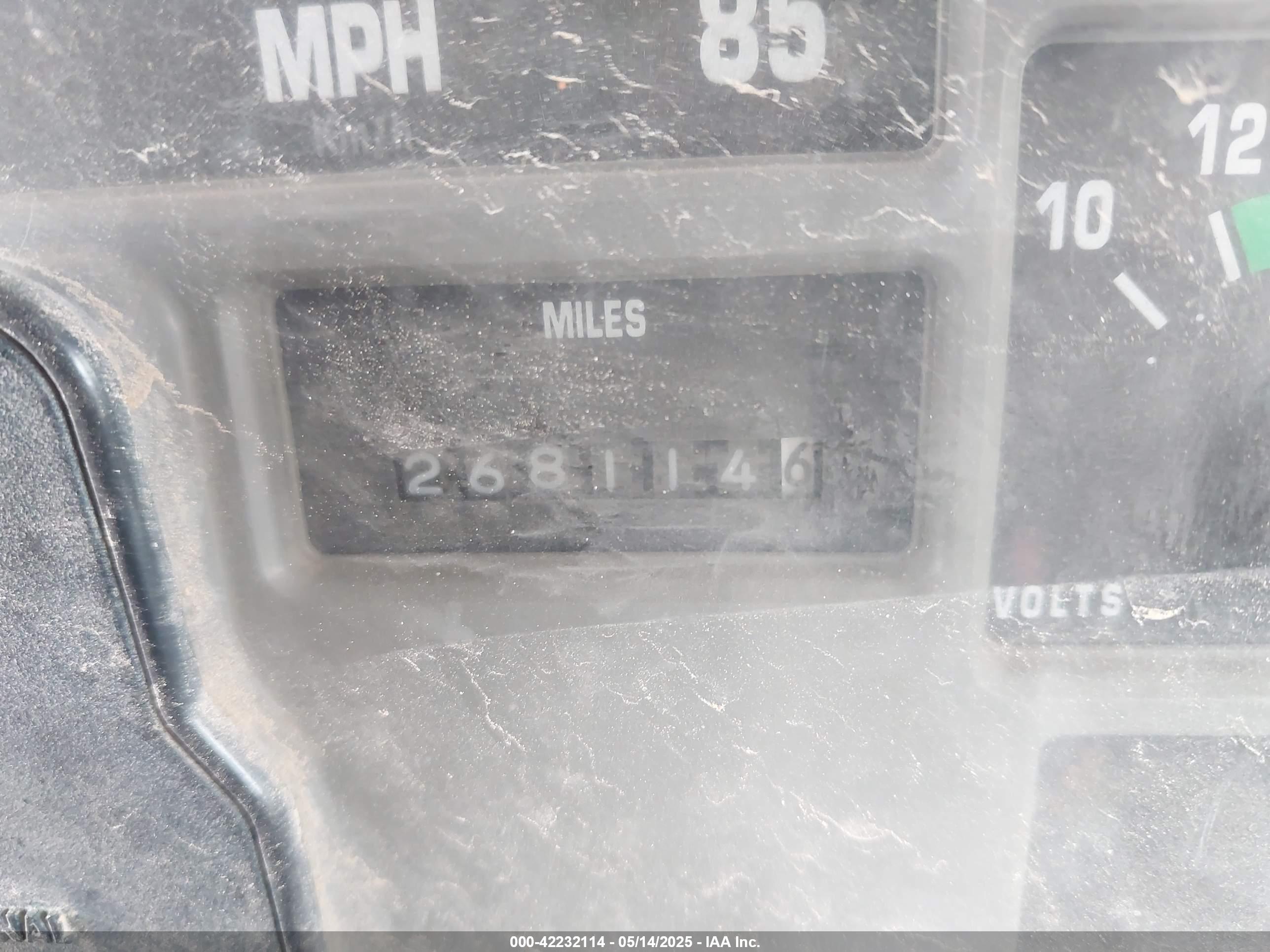INTERNATIONAL 2000 image 6