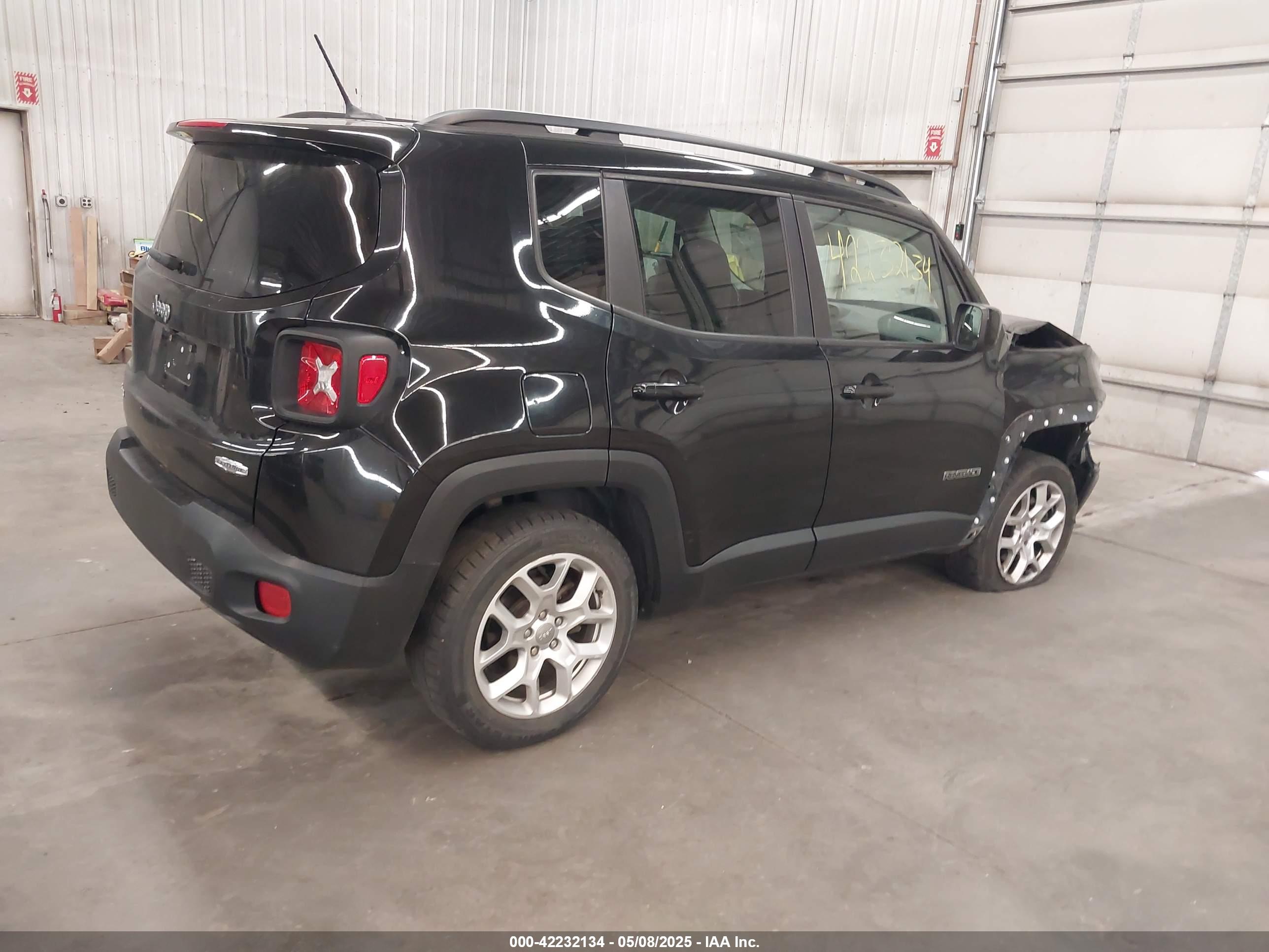 JEEP RENEGADE image 4
