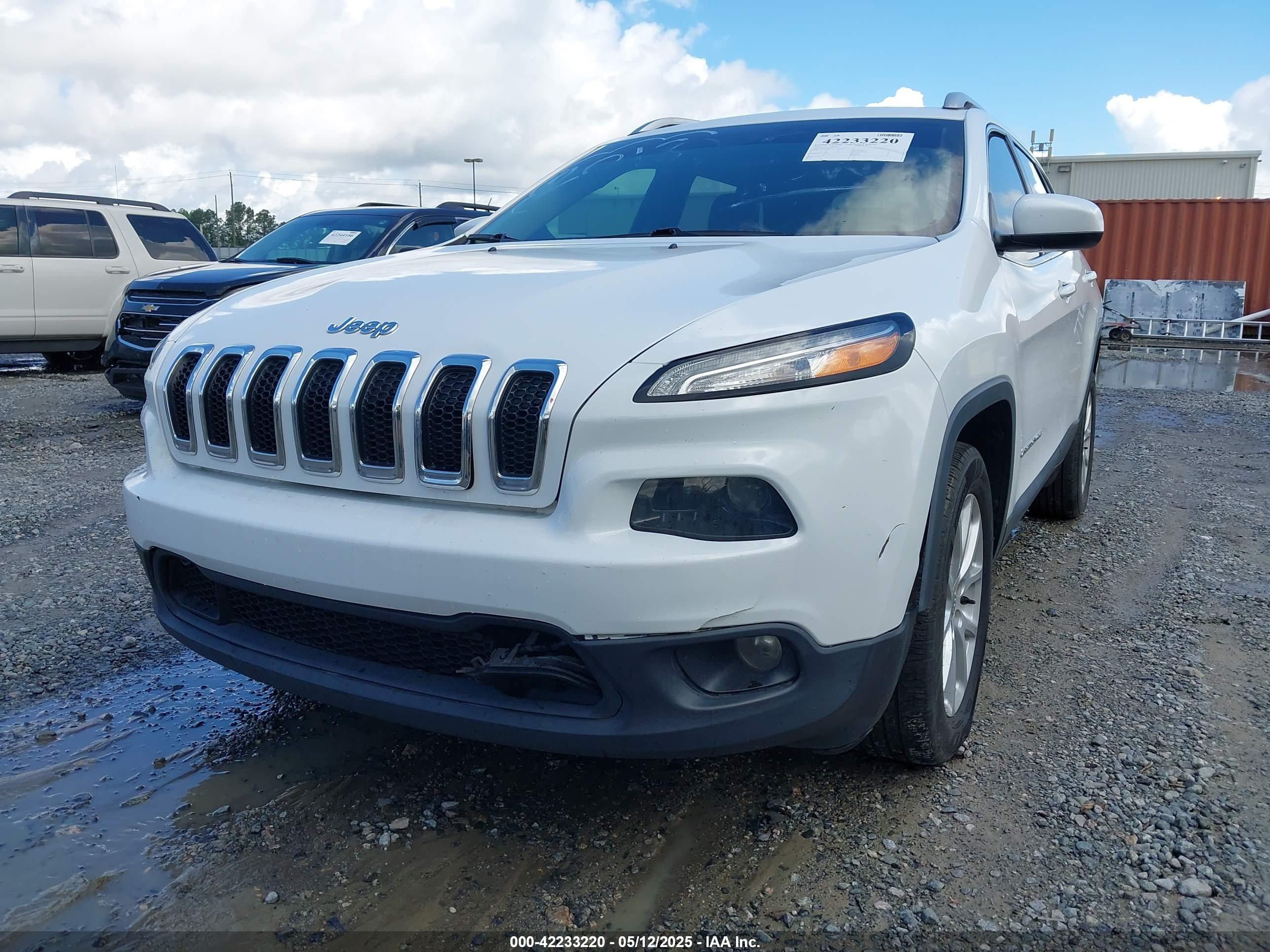 JEEP CHEROKEE image 6