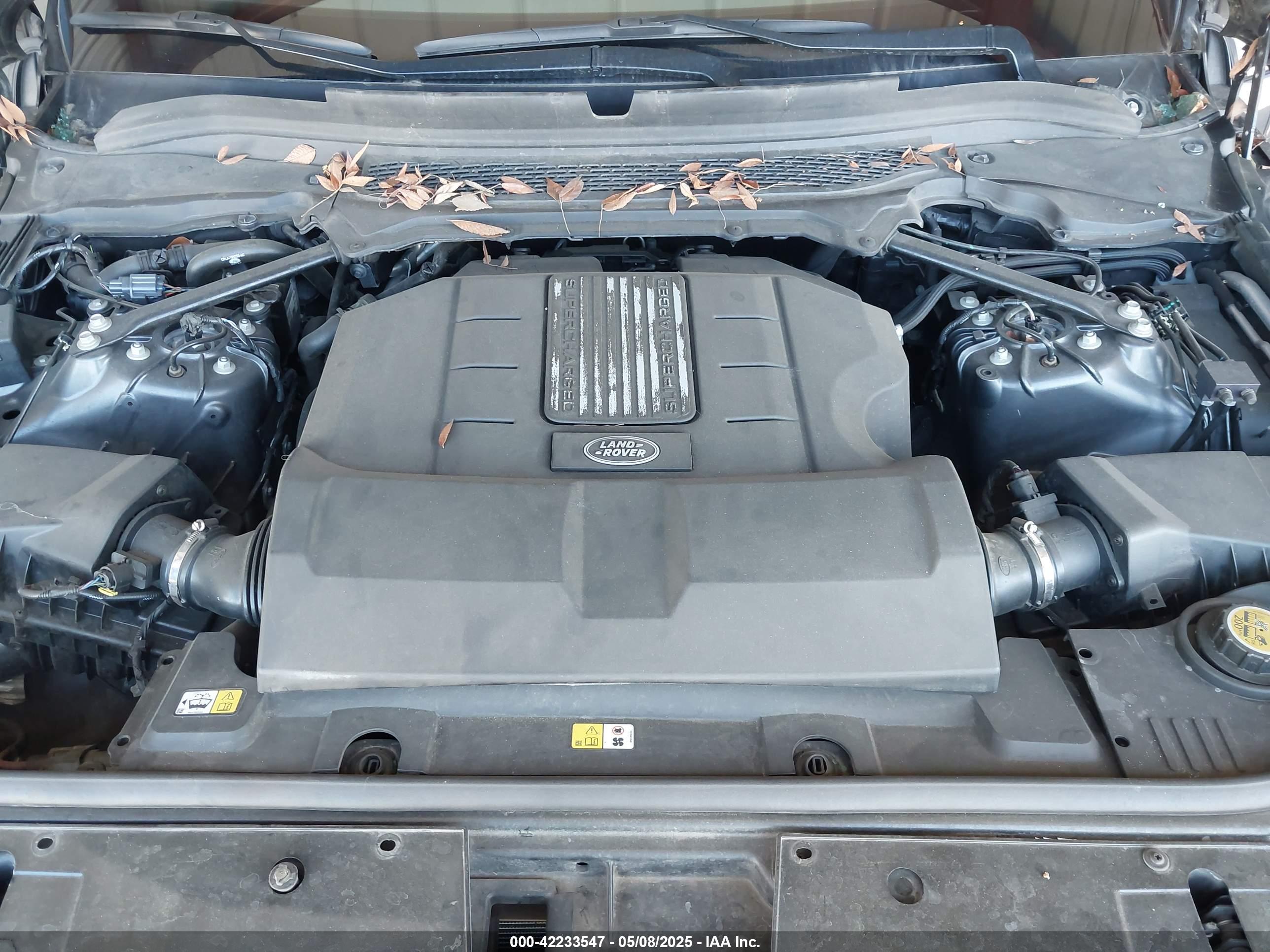 LAND ROVER image 10