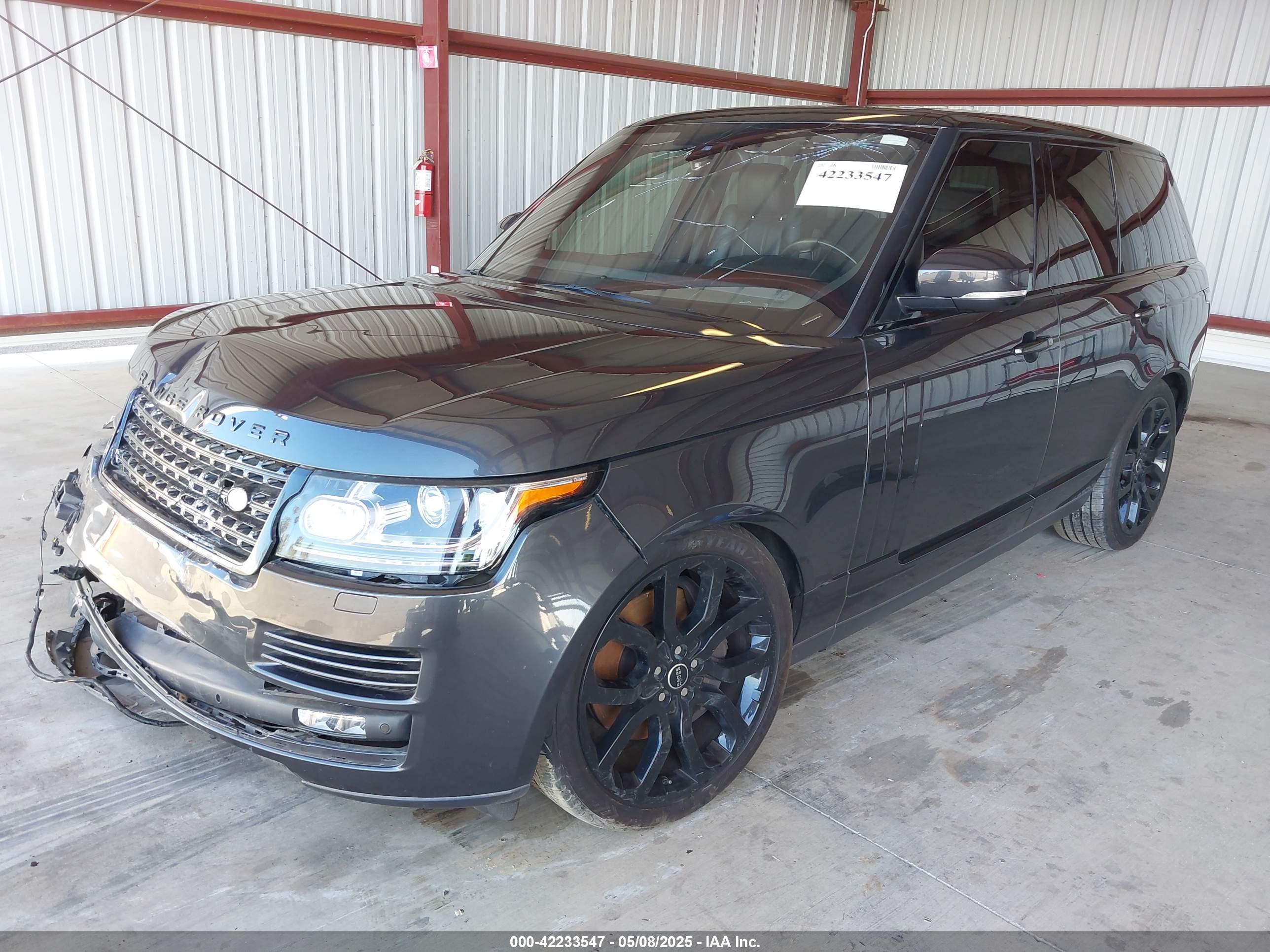 LAND ROVER image 2