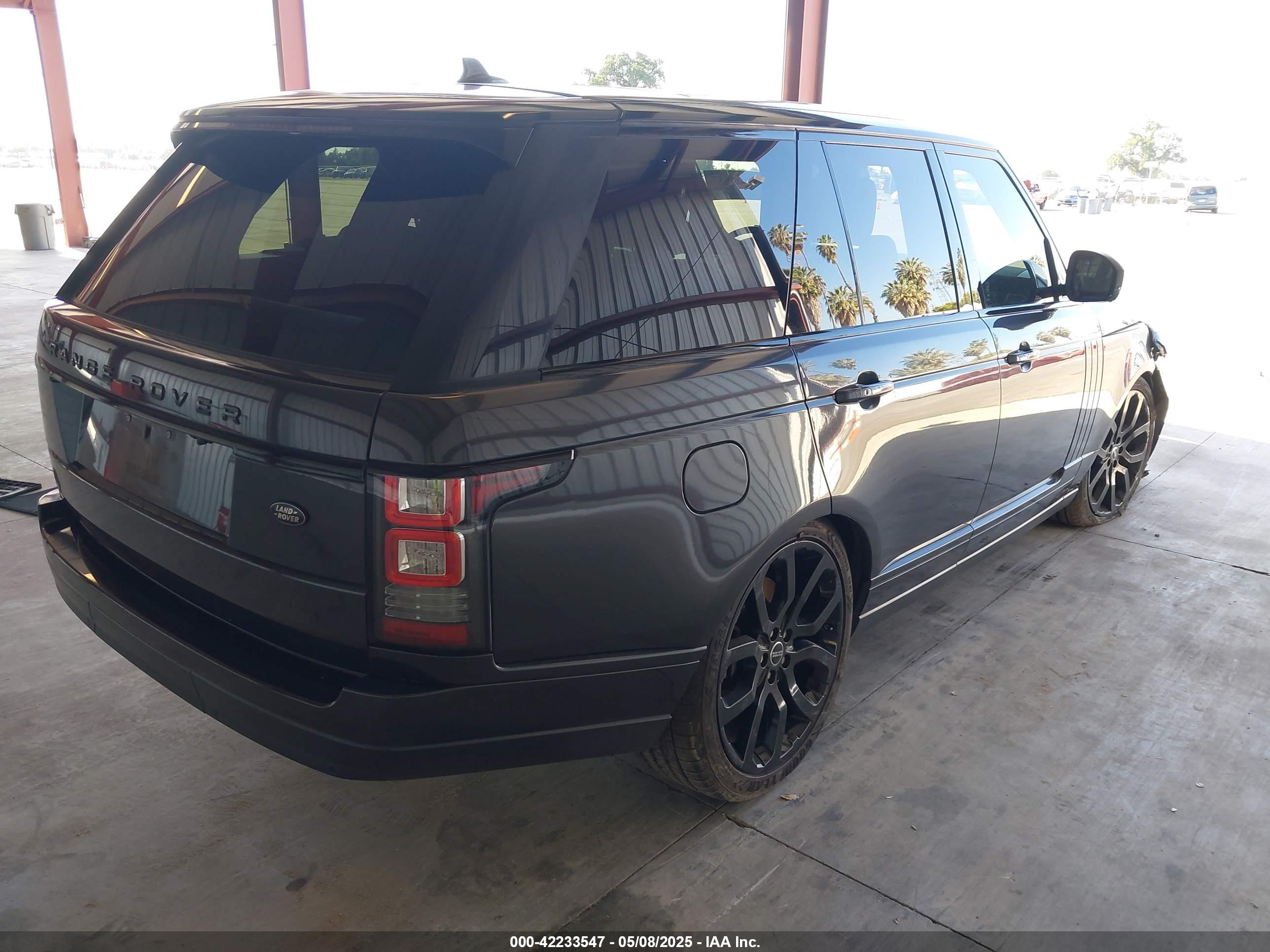 LAND ROVER image 4