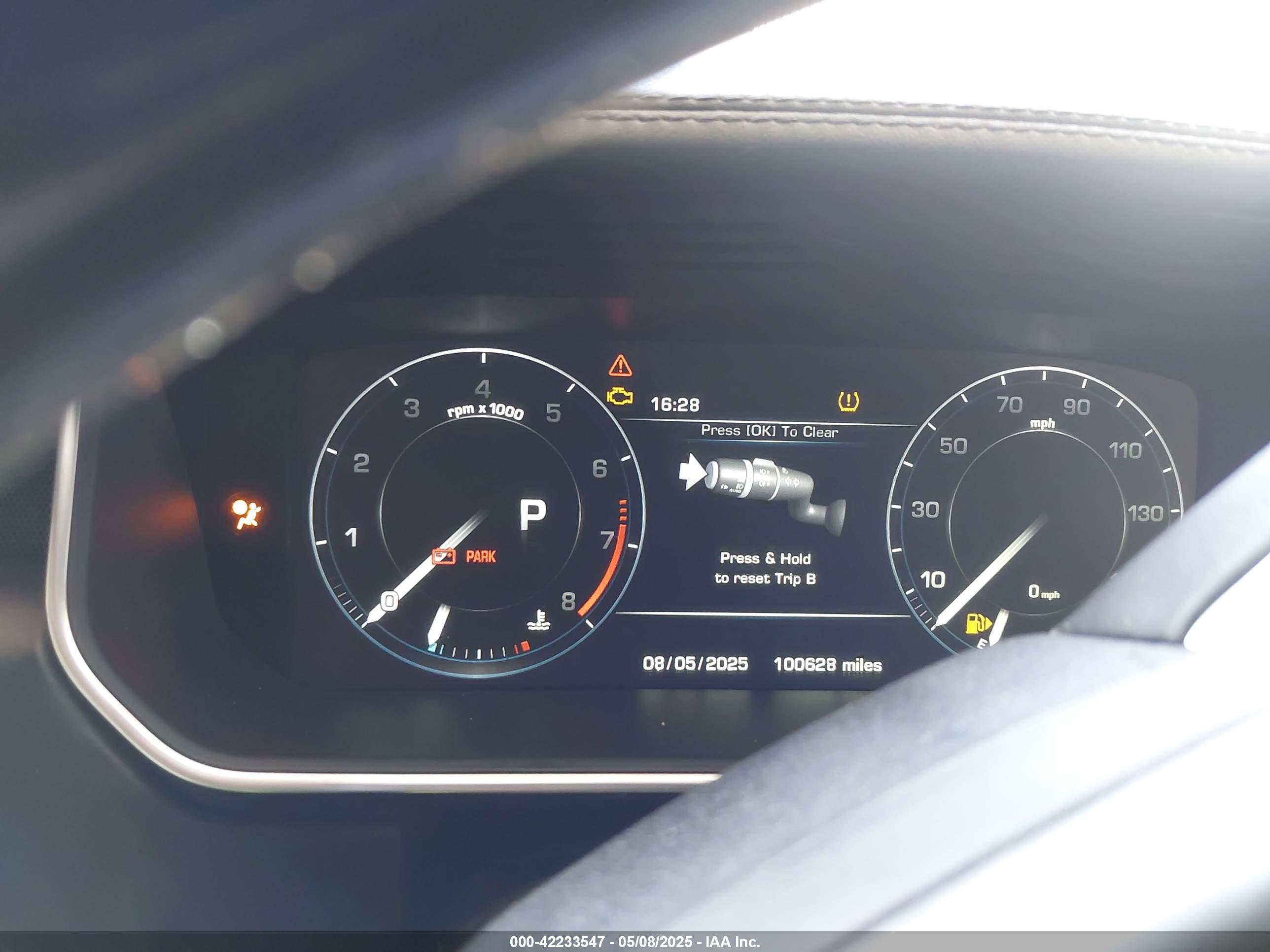 LAND ROVER image 7