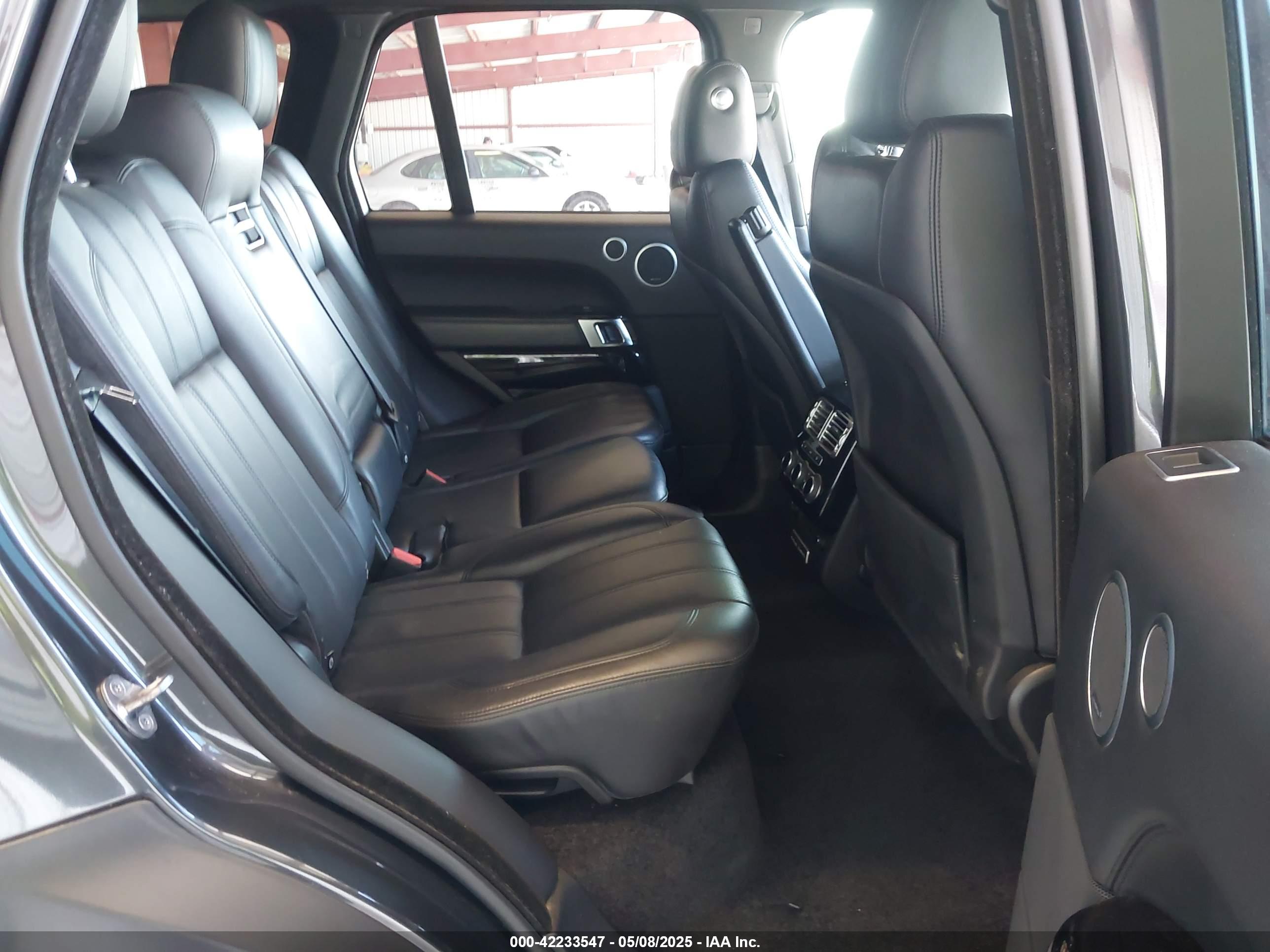LAND ROVER image 8