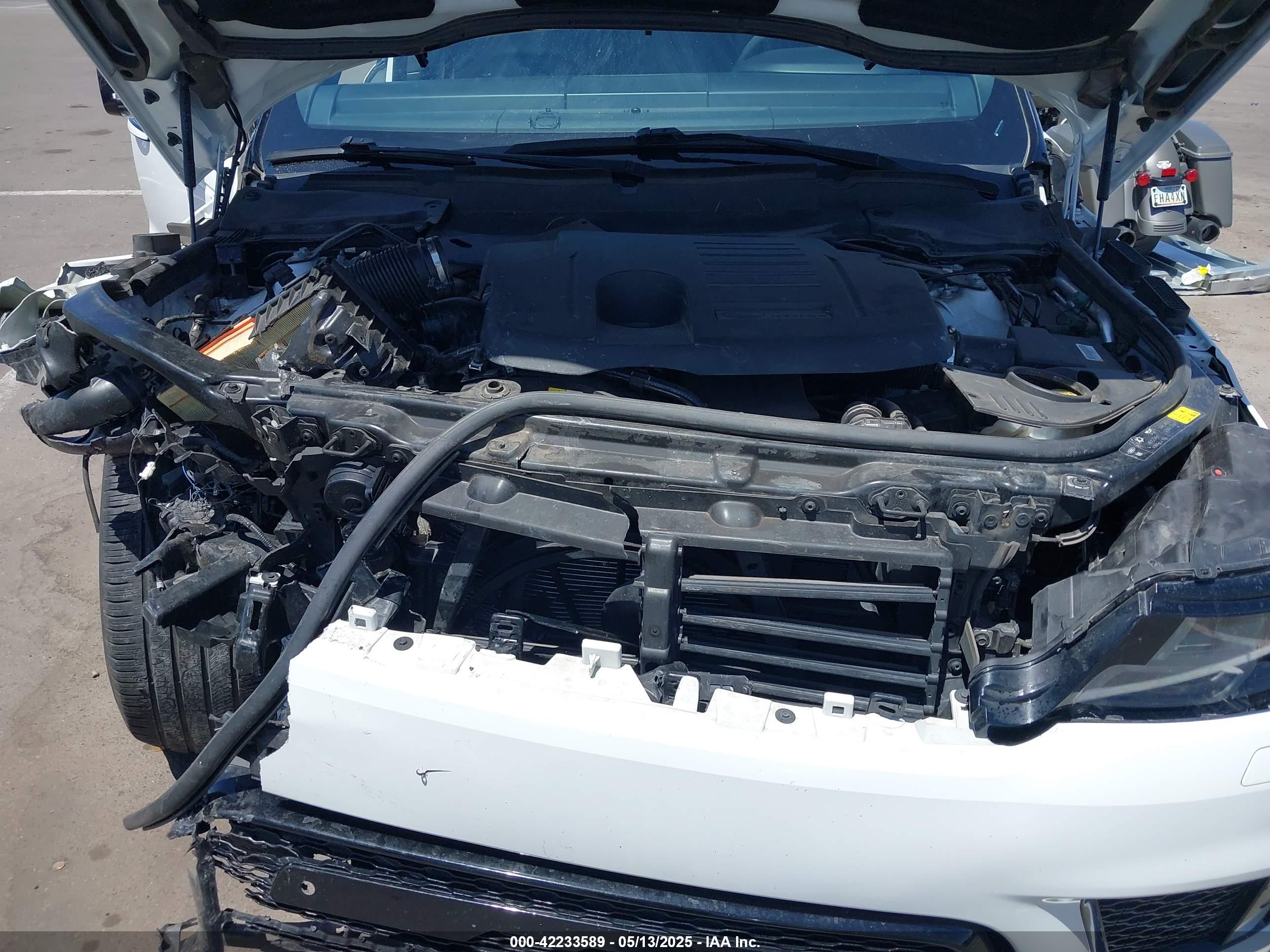 LAND ROVER image 10